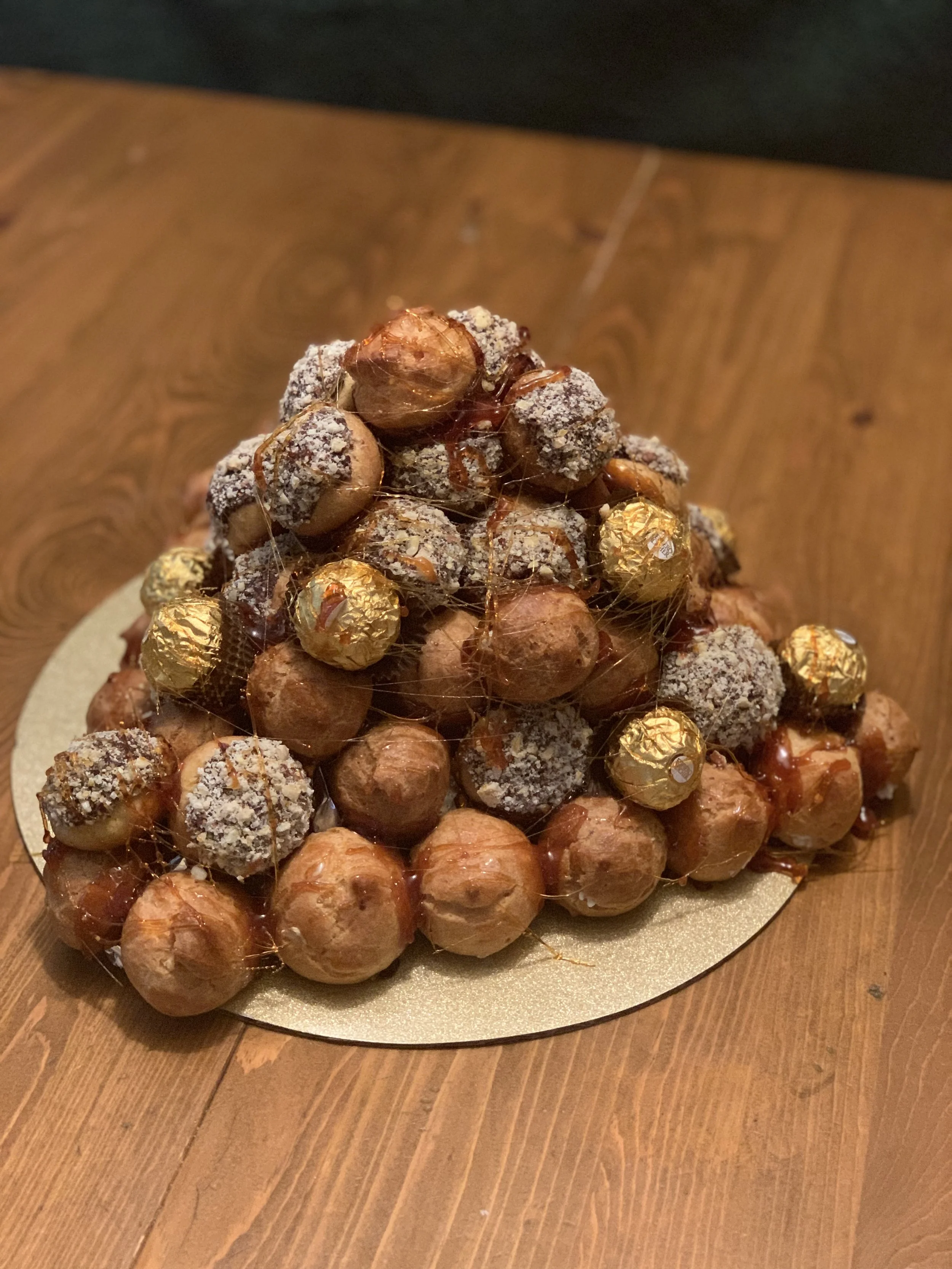 Gianduja croquenbouche.JPG