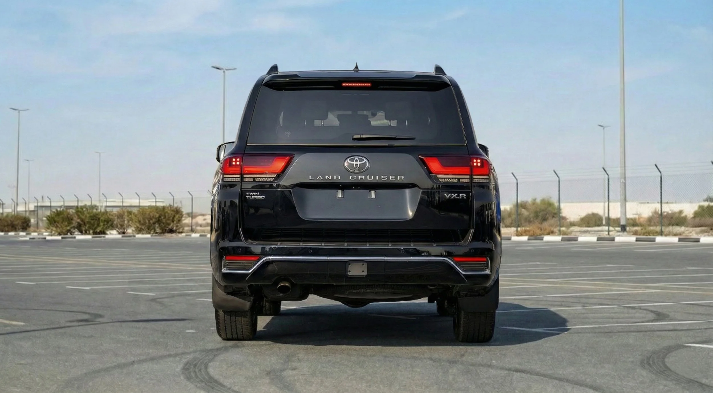 LC300 2026 VXR 3.5 05.jpg