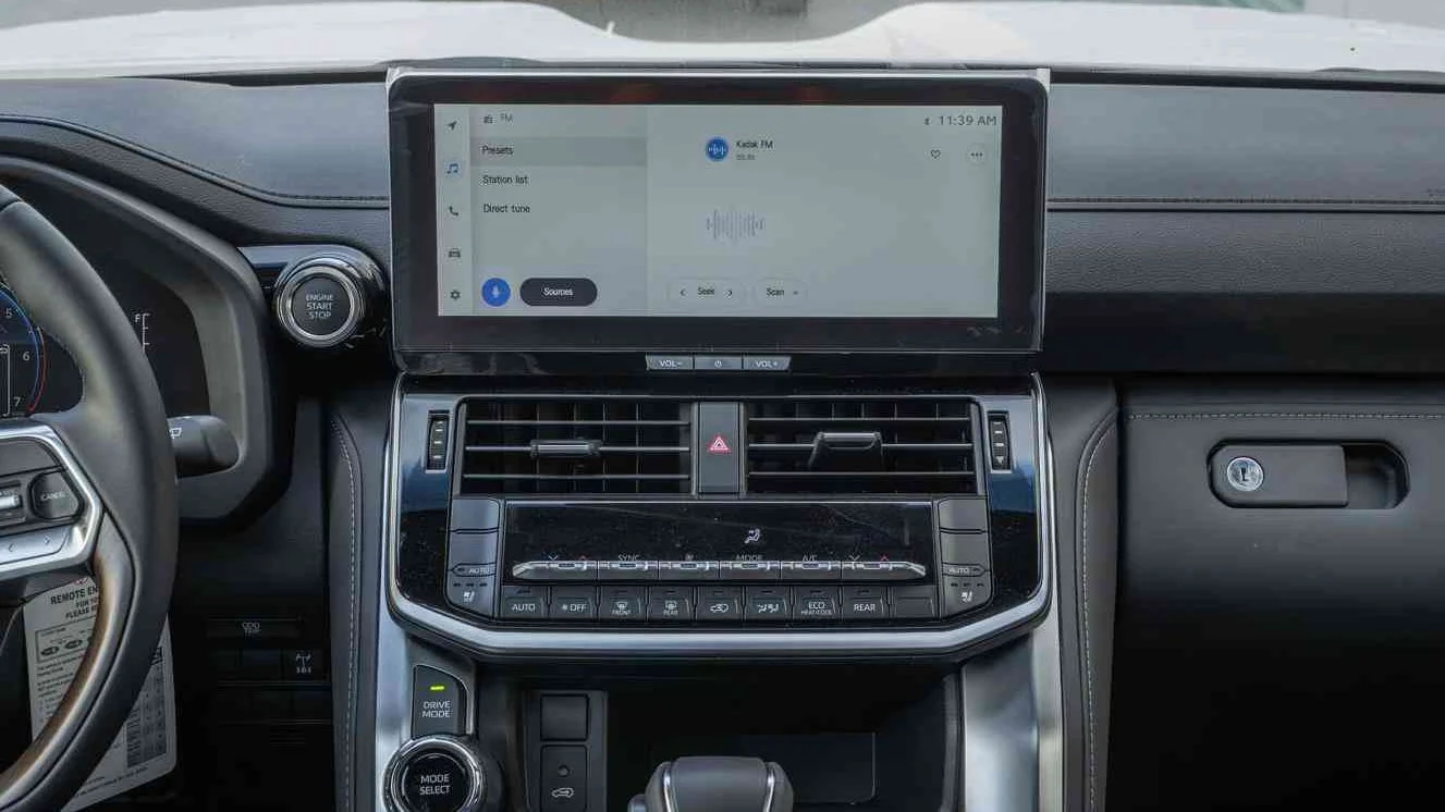 LC300 2026 GXR 3.5 06.jpg