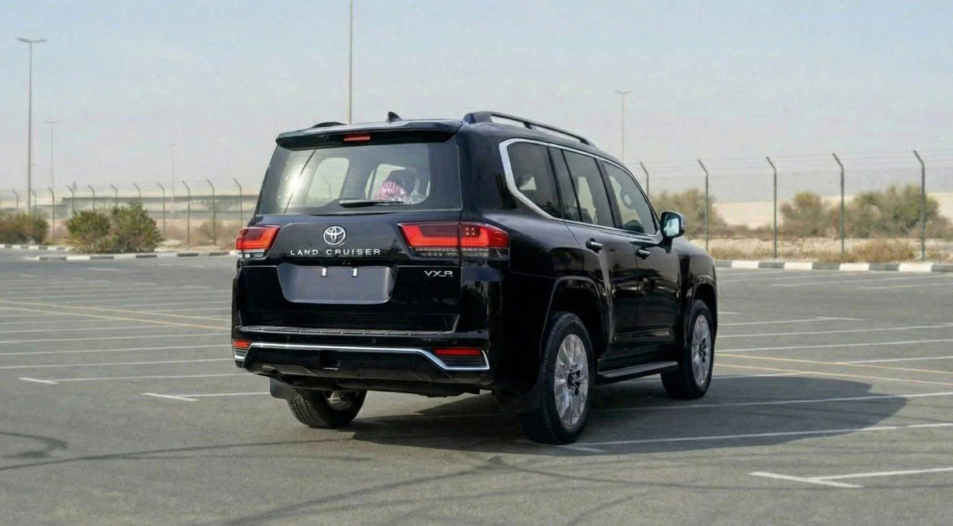 LC300 2026 VXR 3.3 DSL 02.jpg