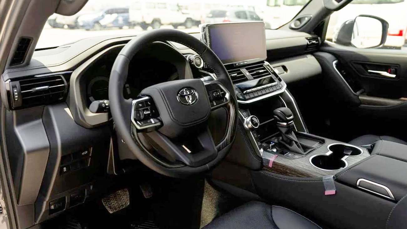 LC300 2026 VXR 3.3 DSL 05.jpg