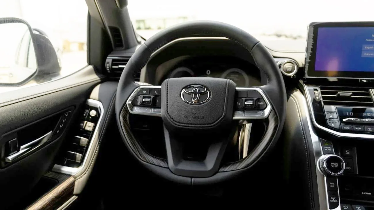 LC300 2026 VXR 3.3 DSL 06.jpg