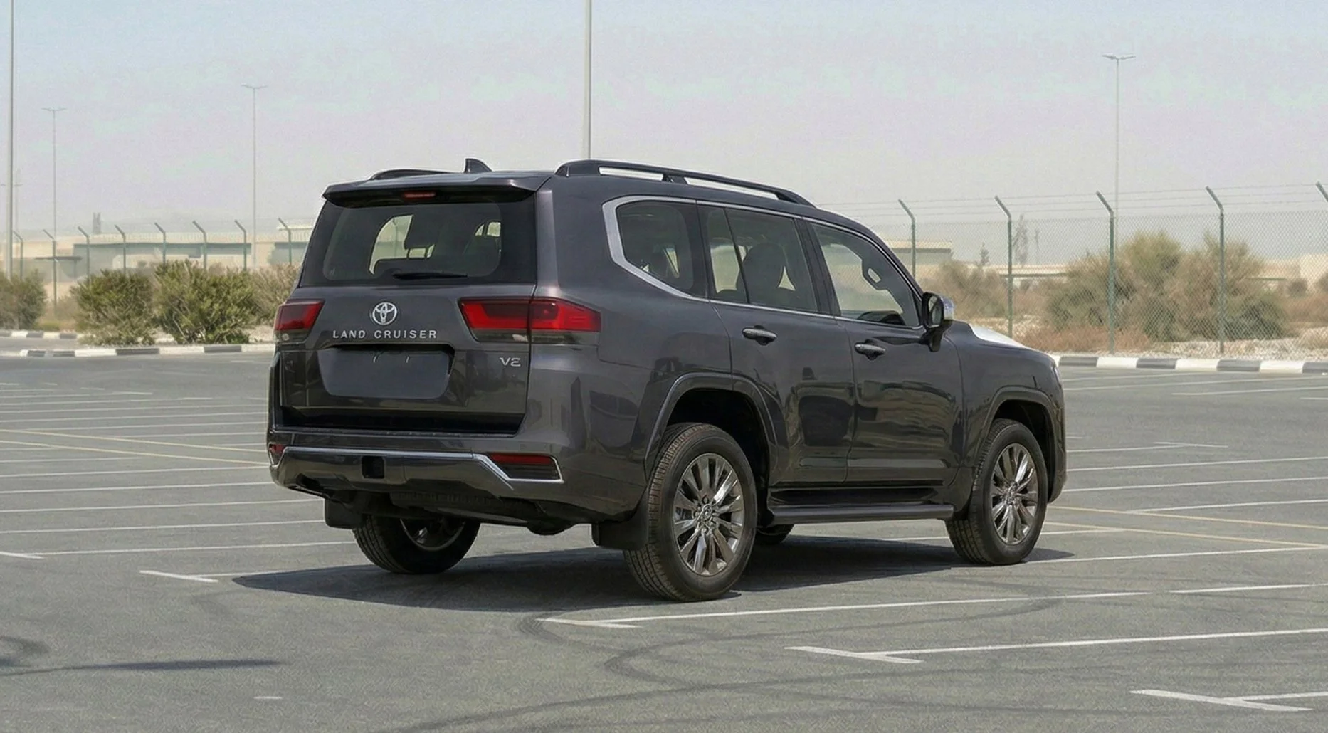 LC300 2025 VX 3.3 DSL 03.jpg