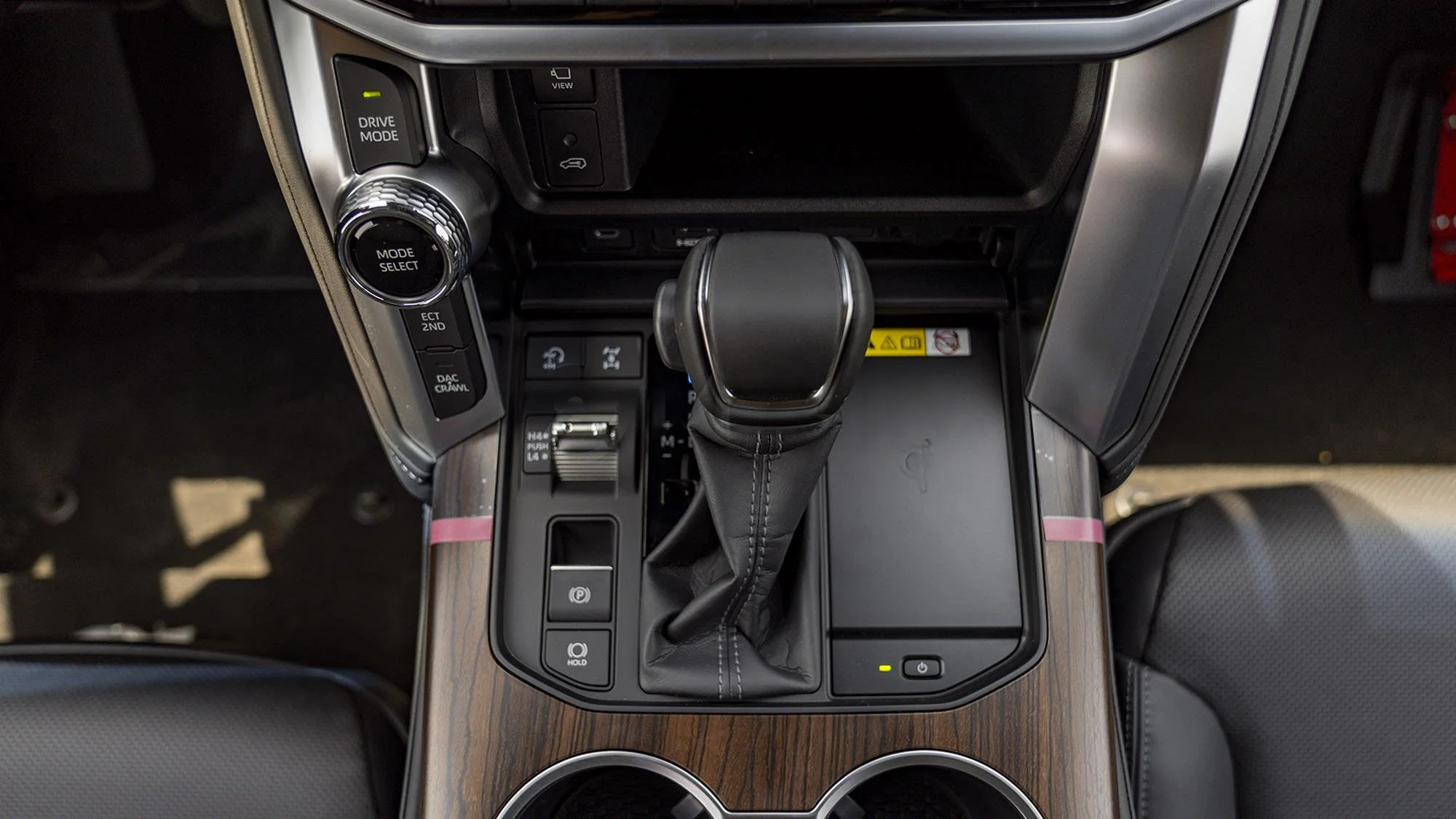 LC300 2025 VX 3.3 DSL 09.jpeg