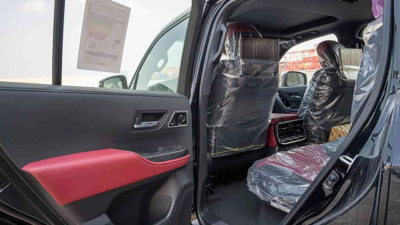 LC300 2026 GR SPORT 3.5 09.jpg