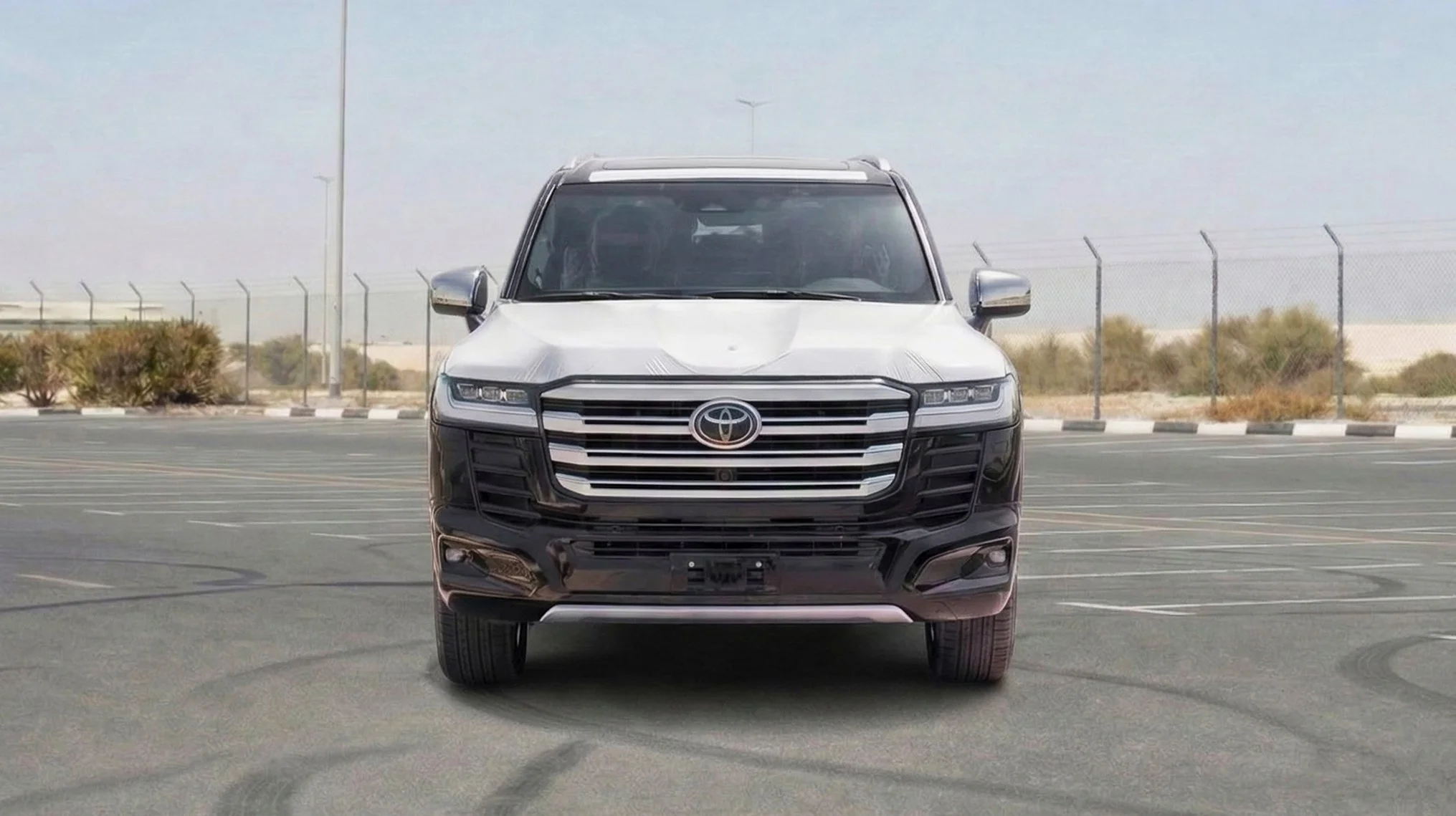 LC300 2026 VX HYBRID 01.jpg