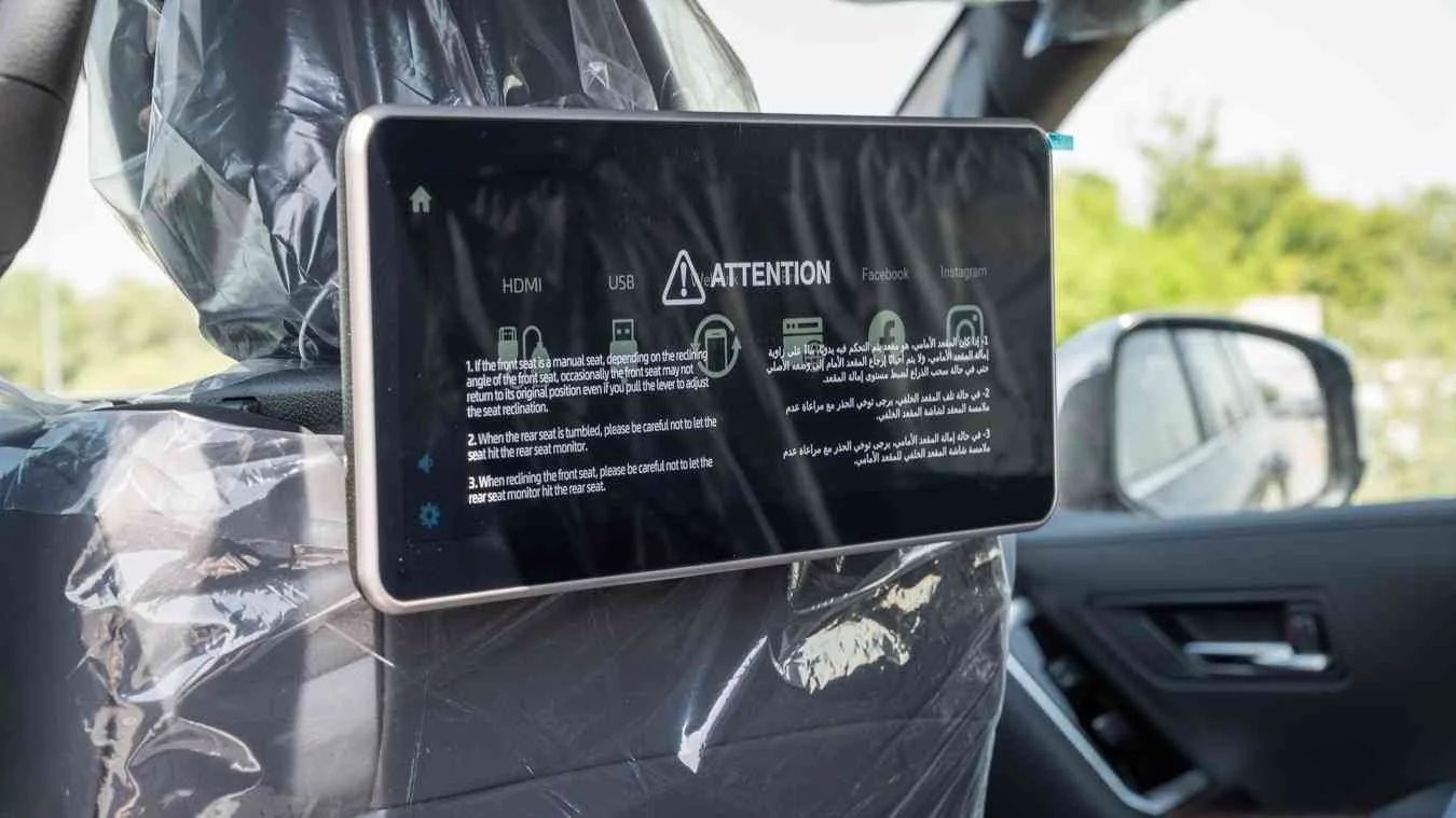 LC300 2026 VX HYBRID 09.jpg