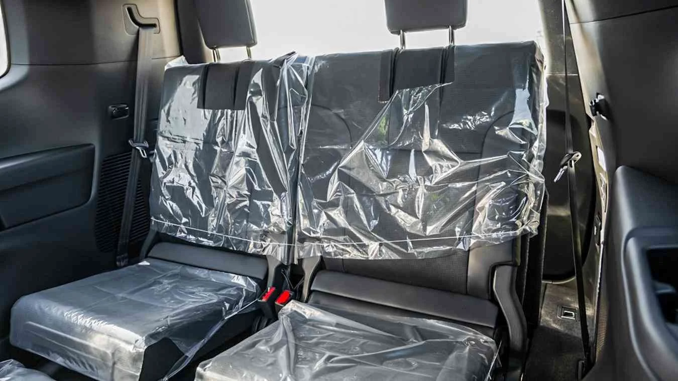 LC300 2026 VX HYBRID 11.jpg