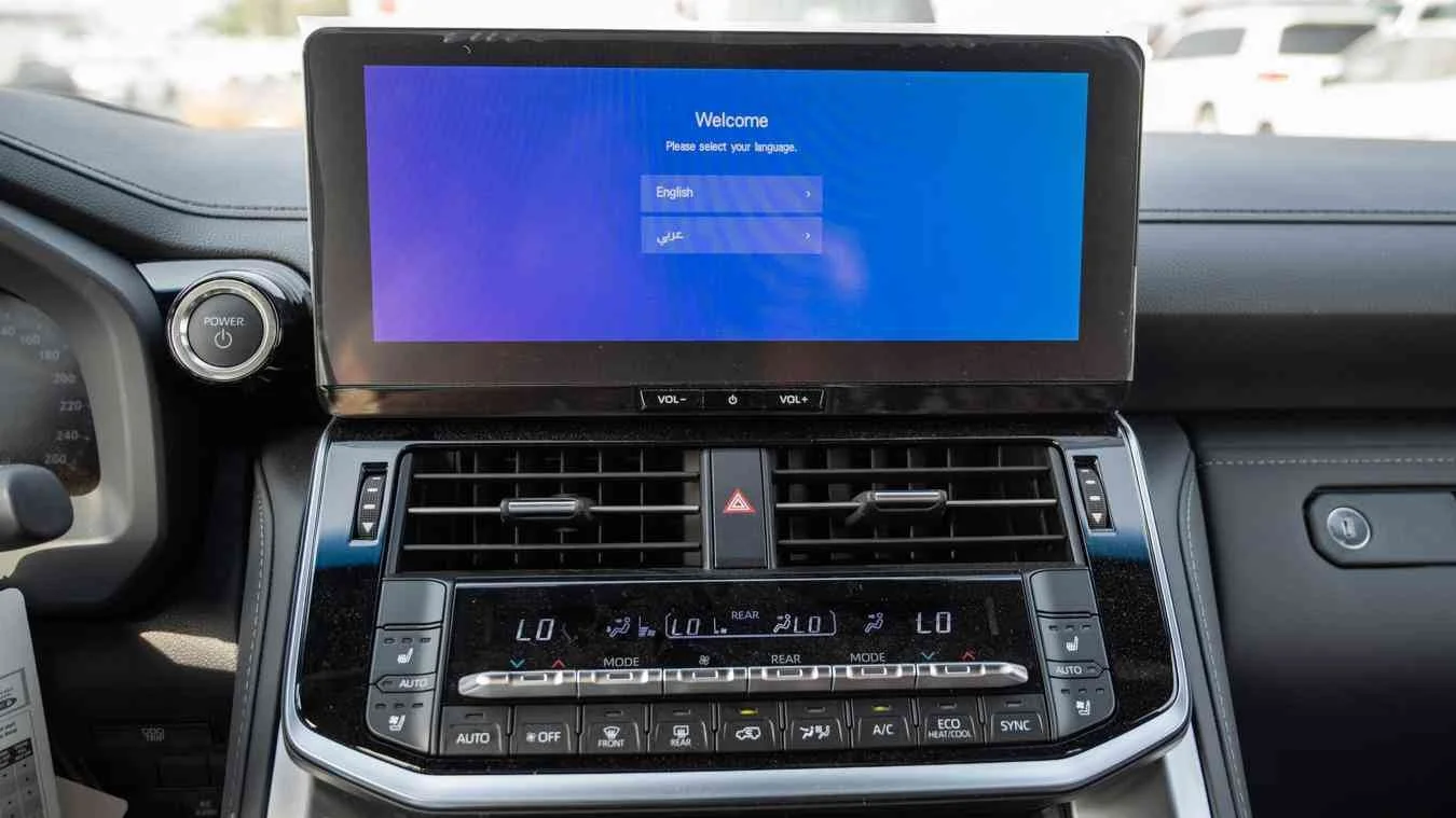 LC300 2025 GR HYBRID 06.jpg