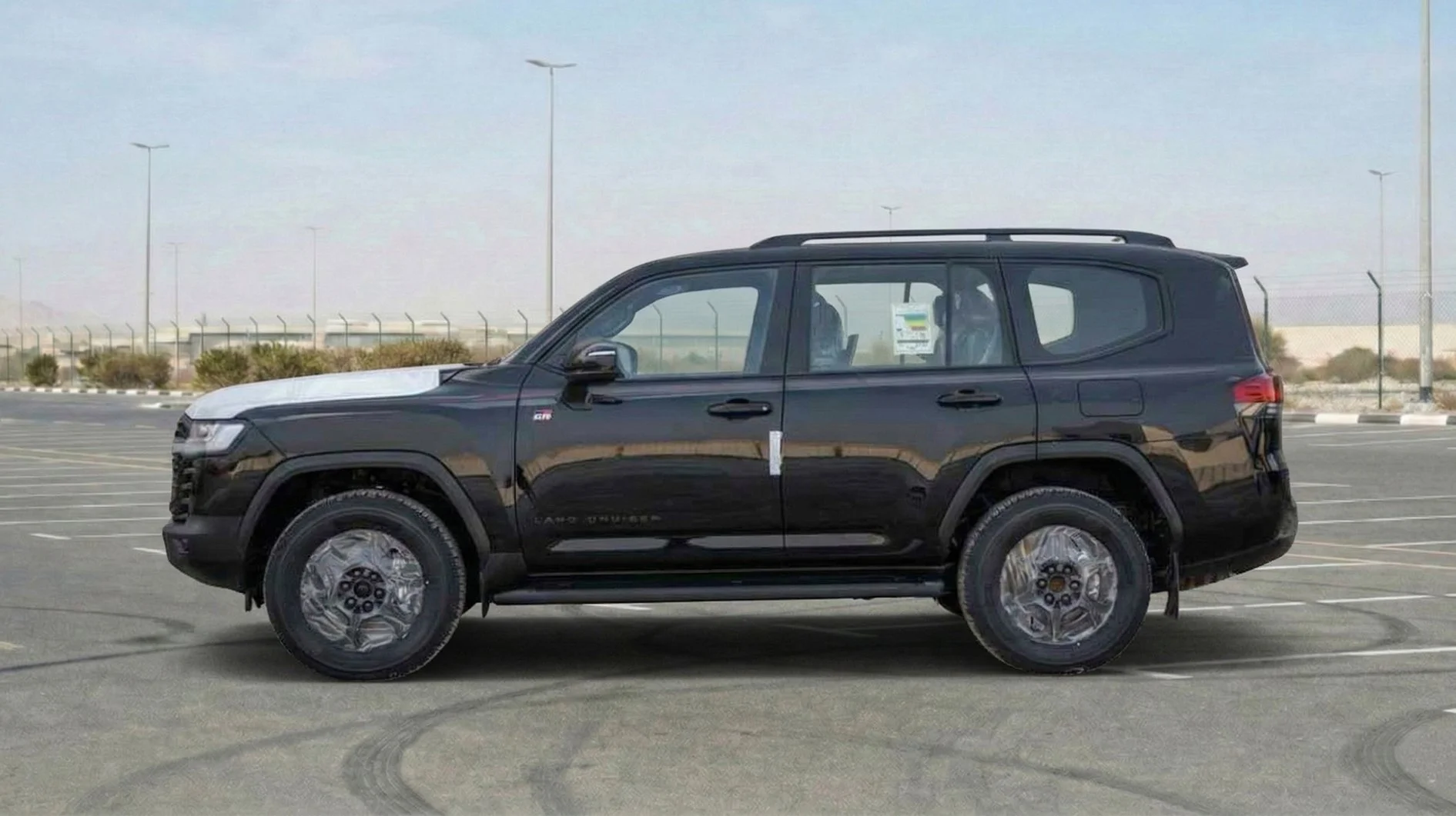 LC300 2026 GR SPORT 3.5 02.jpg