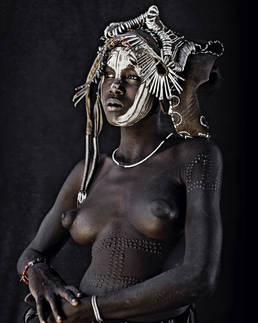 9_Mursi woman, Hilao Moyizo Village, Omo Valley Ethiopia, 2011, Jimmy Nelson,AP XI 253D.png
