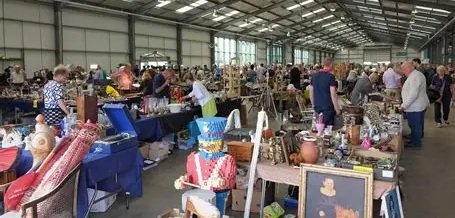 newark antiques fair 1.jpg