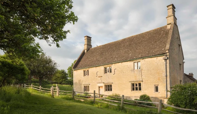 Woolsthorpe Manor.png