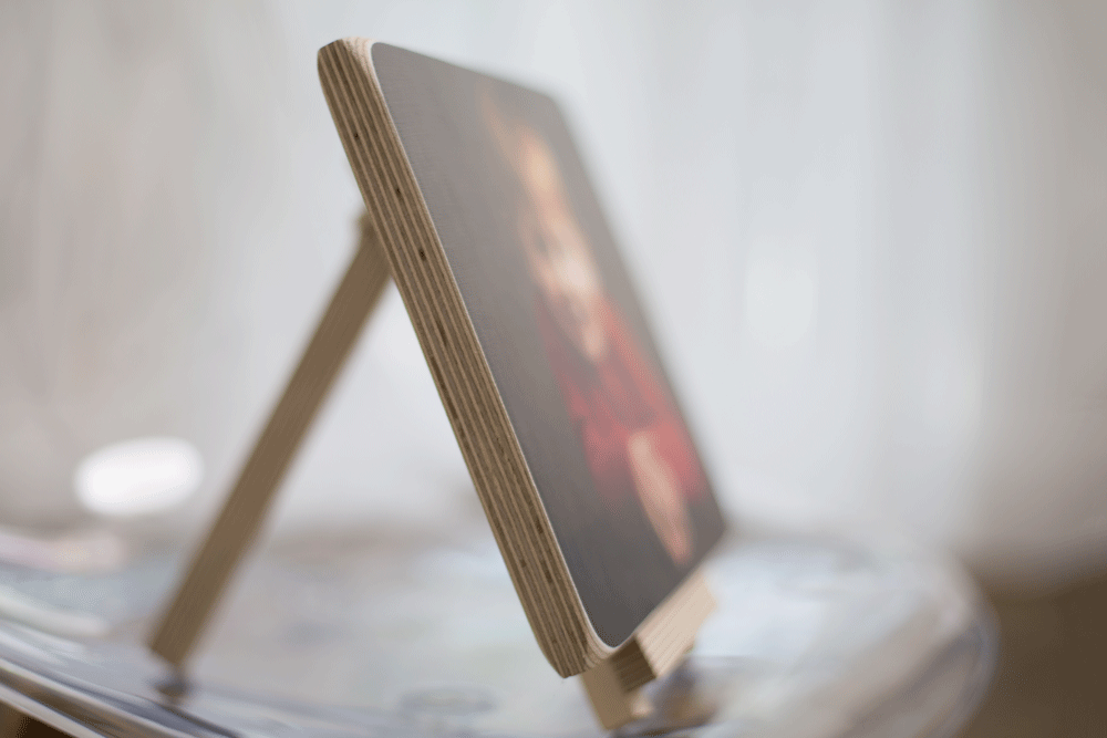 MAIN-WOOD-PRINT-IMAGE-------------Wooden-desk-print_86A7094.gif