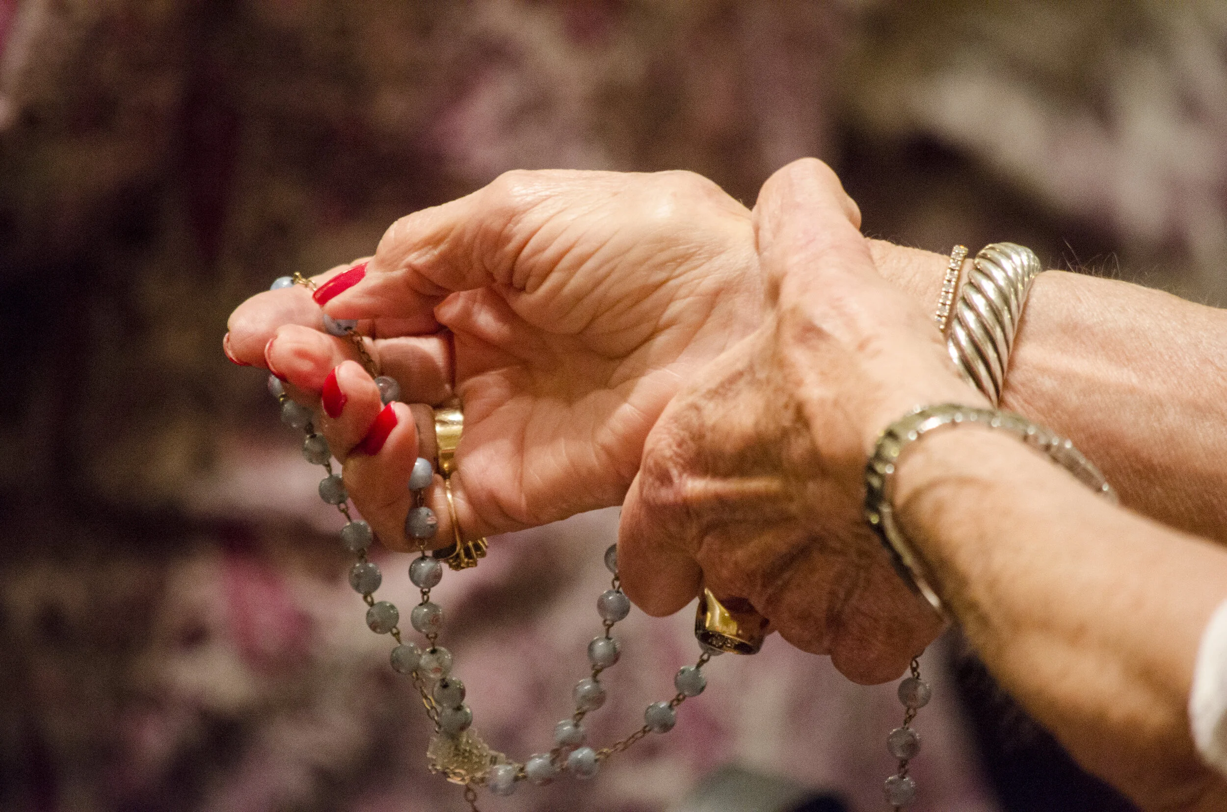 Access to Hand-Made Rosaries and Religious Antiquities