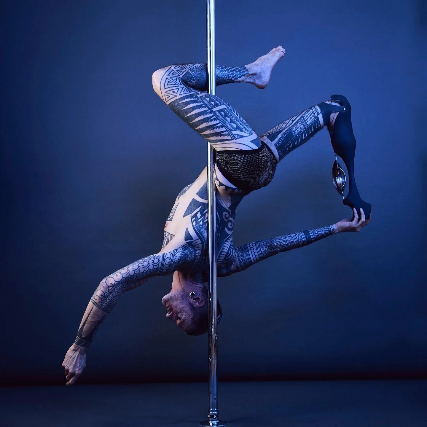 Such an honour to work with Sophie @thealternativelimbproject on a kinetic prosthetic for the amazing Andrew @tattoo_pole_boy 
 
I first came across Sophie&rsquo;s work many years ago and been a fan ever since, so I was thrilled when she called to su