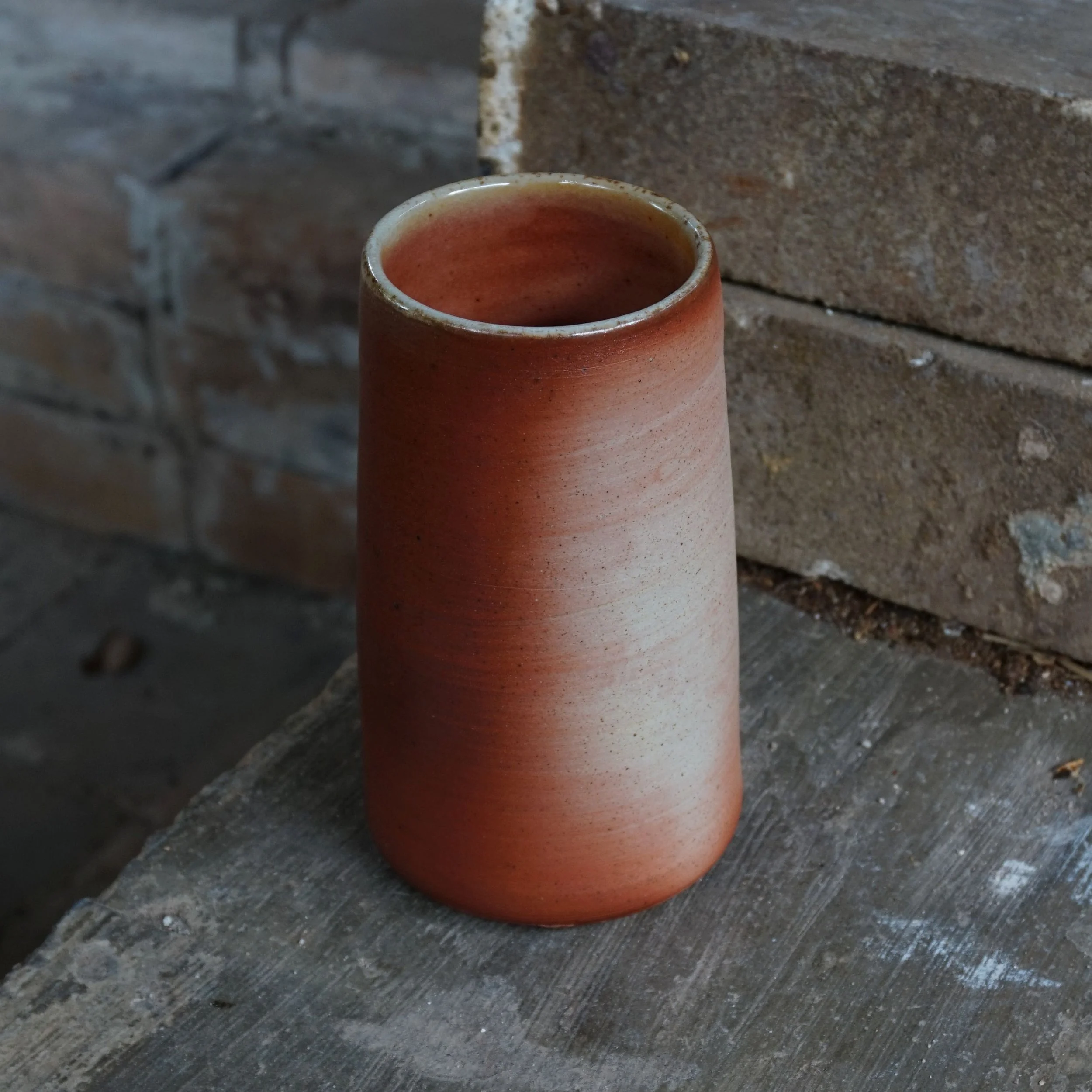 Online shop june vase 2.1.jpg