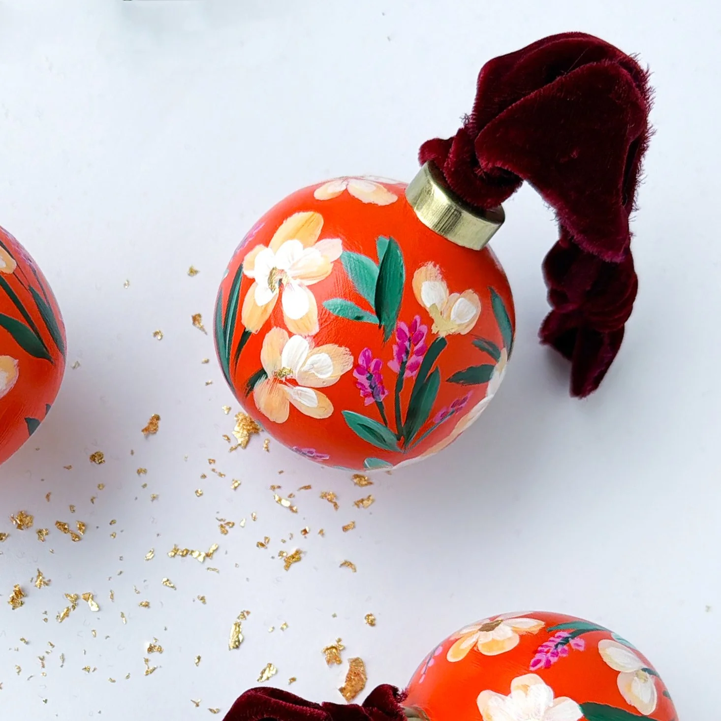 RedRoundOrnemntsClose copy.jpg