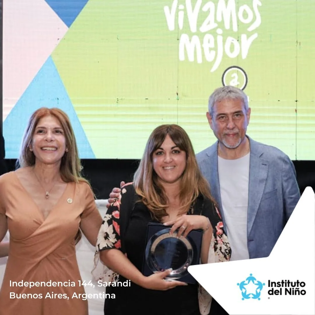 🤍 El 29 de Noviembre, el INSTITUTO DEL NI&Ntilde;O ha sido invitado a la cena de homenaje y reconocimiento de las instituciones que se destacan por su trabajo, dedicaci&oacute;n y trayectoria en Sarand&iacute;. 

👉🏻 En dicho evento, nuestra direct