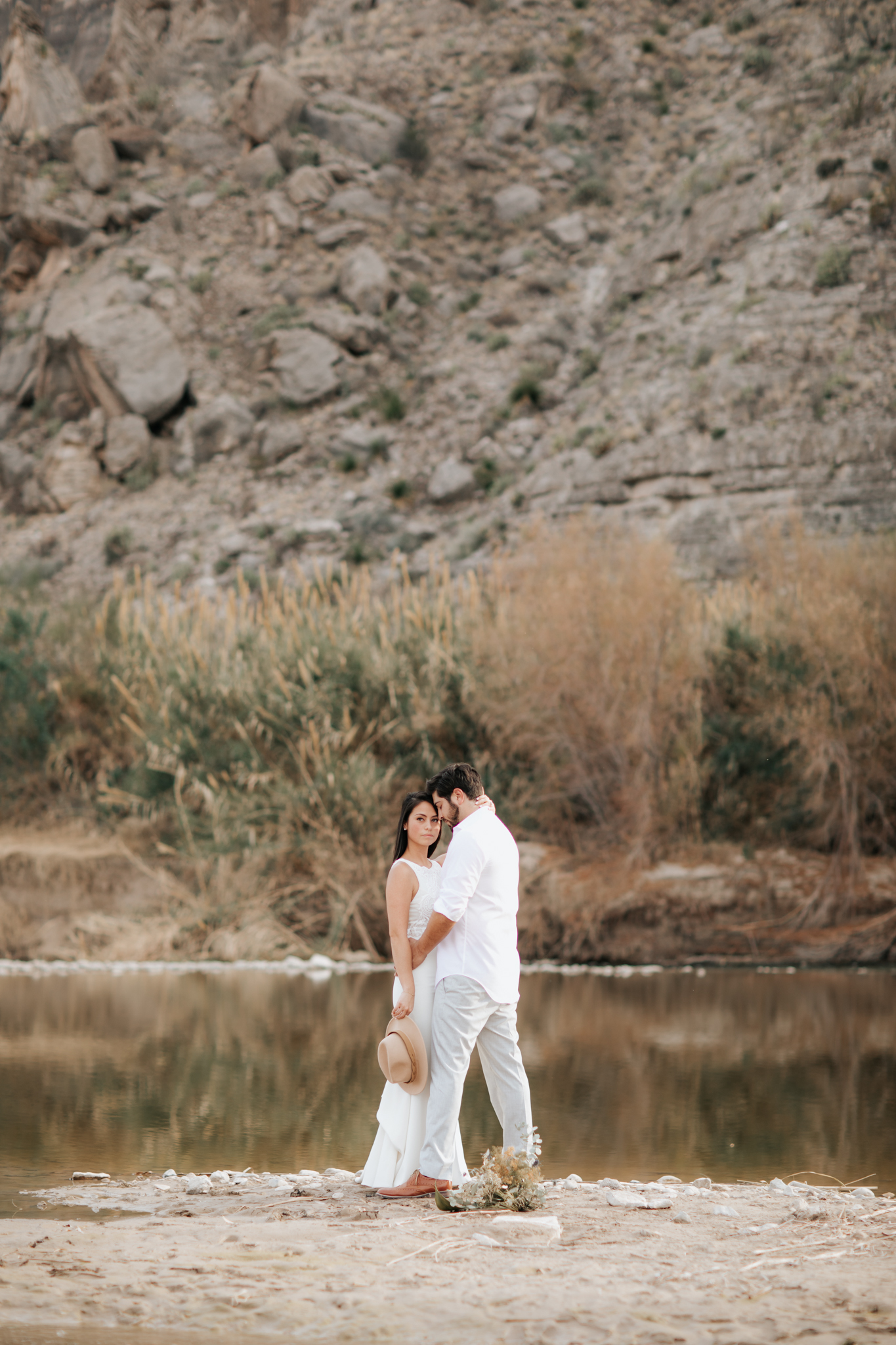 big-bend-elopement-intimate-adventure-wedding-texas-photographer-nature-colorado-64.jpg