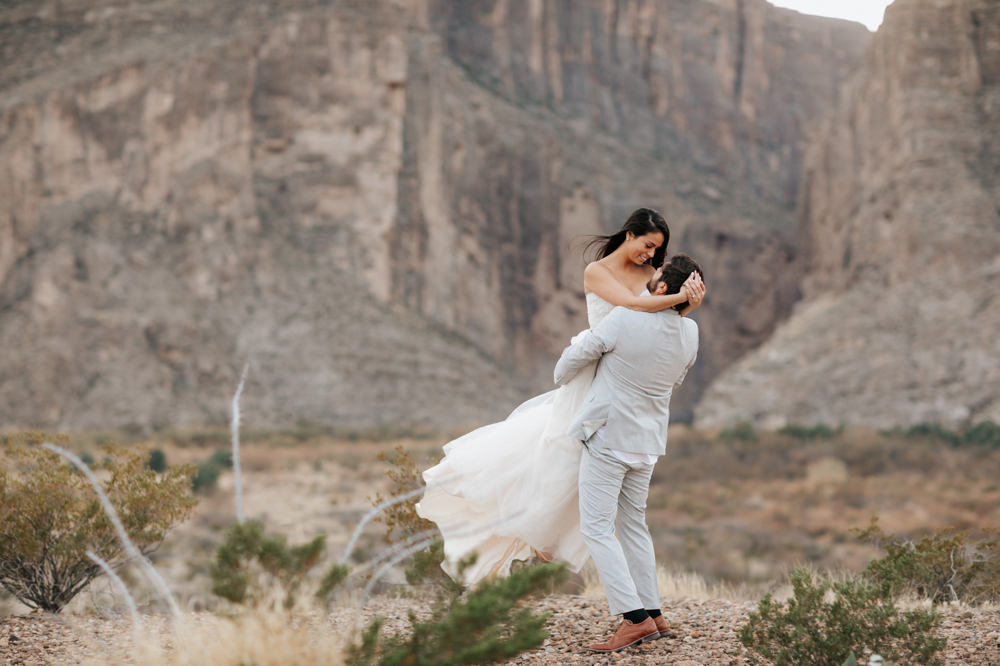 big-bend-elopement-intimate-adventure-wedding-texas-photographer-nature-colorado-122.jpg