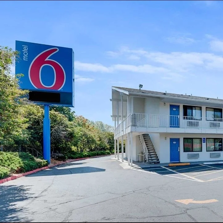 m6_44_exterior1.jpg
