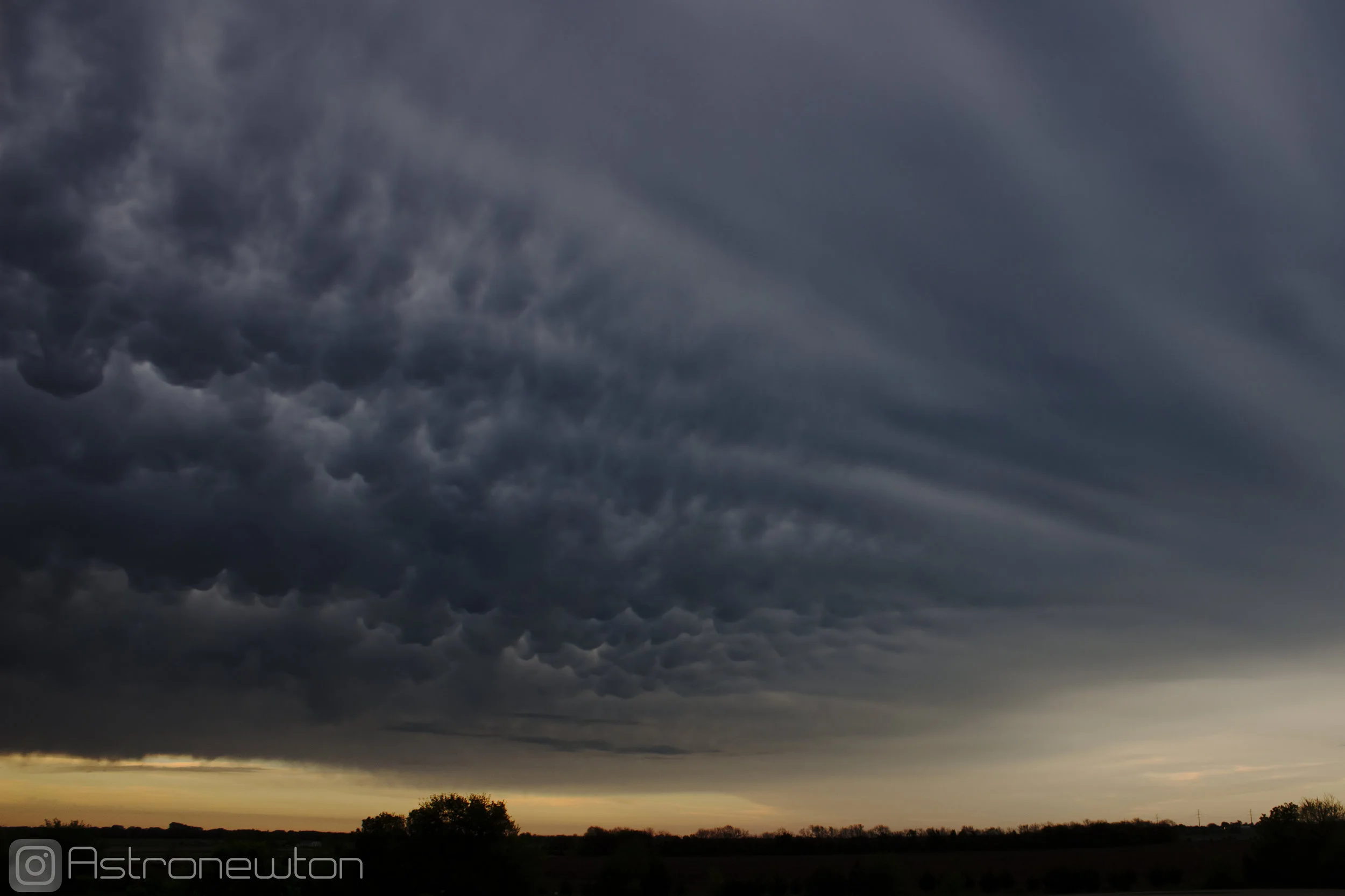 Landscape of an approaching storm from May 5, 2019. Canon T3i with a Rokinon 14mm Lens