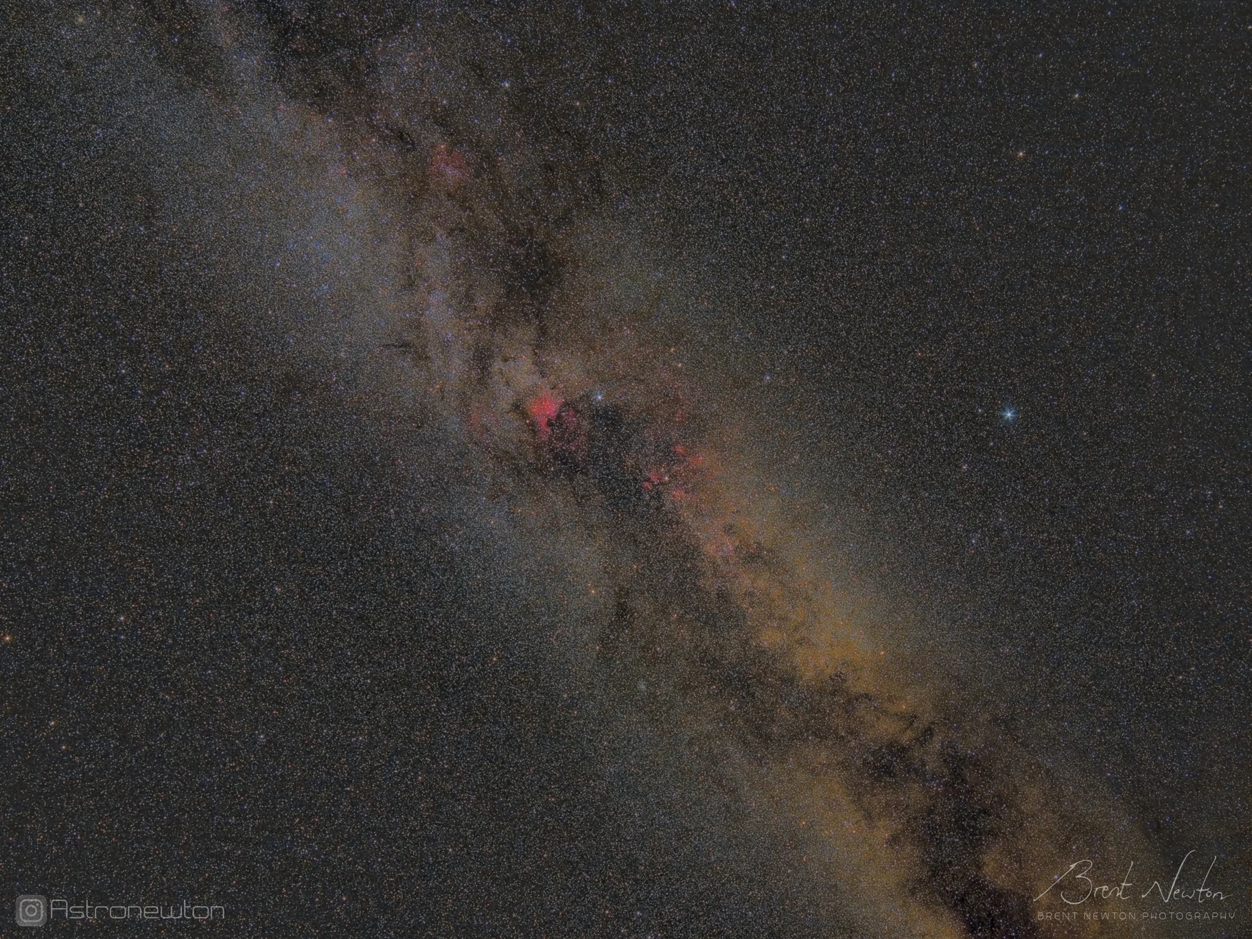 Cygnus widefield at 14mm. 3 hours total exposure, captured from a Bortle 2 site