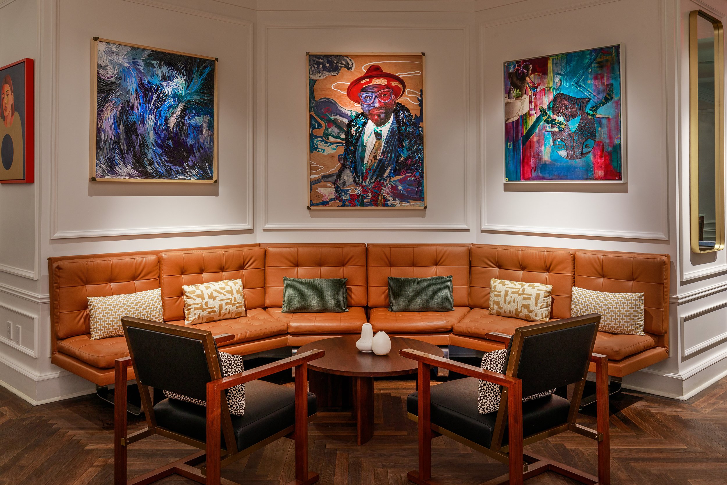 Le_Meridien_Indianapolis_The_Hub_Art_Sofa.jpg