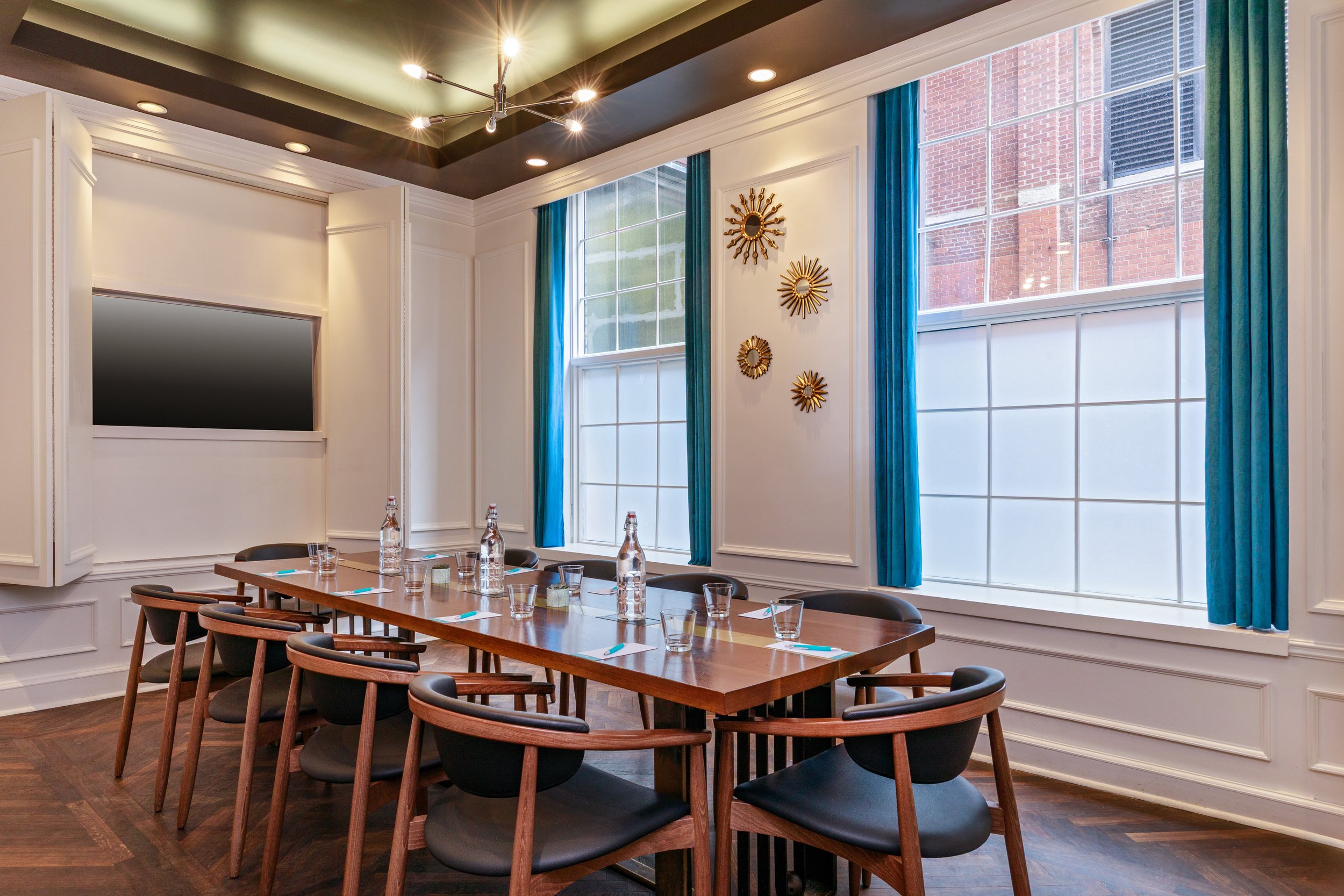 Le_Meridien_Indianapolis_Private_Dining_Room_Meeting.jpg