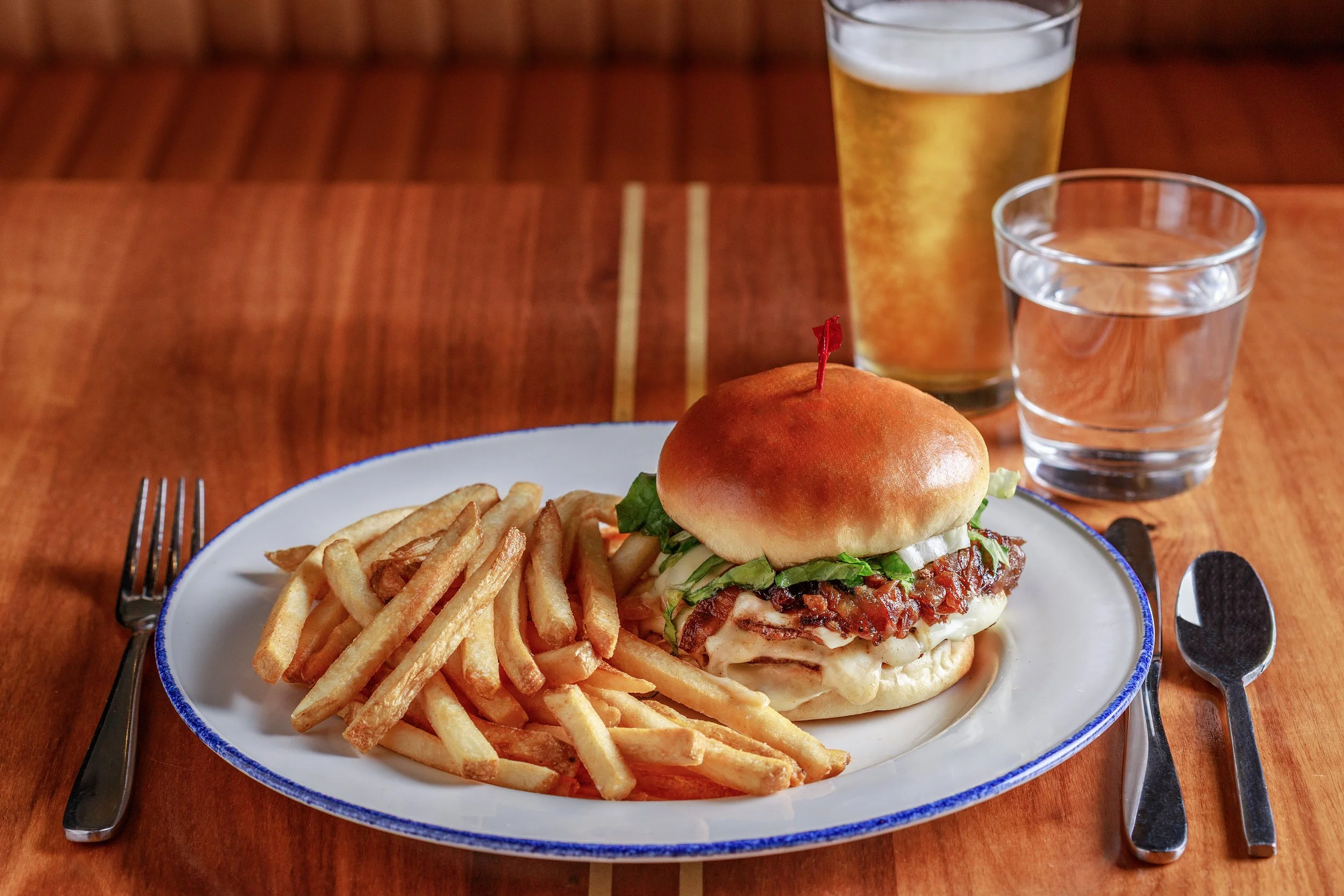  Spoke &amp; Steele Smashburger 