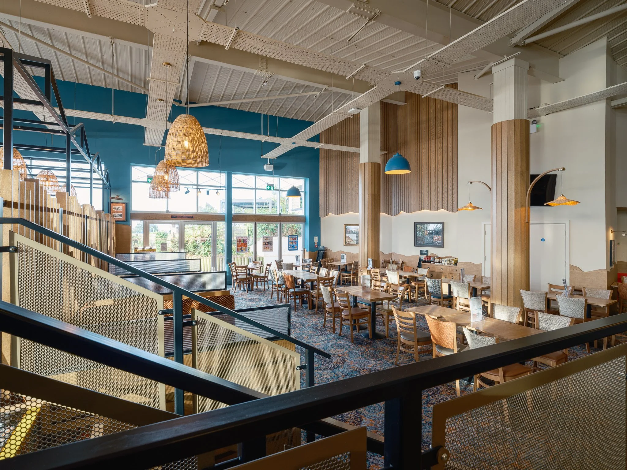 pub-13.jpg