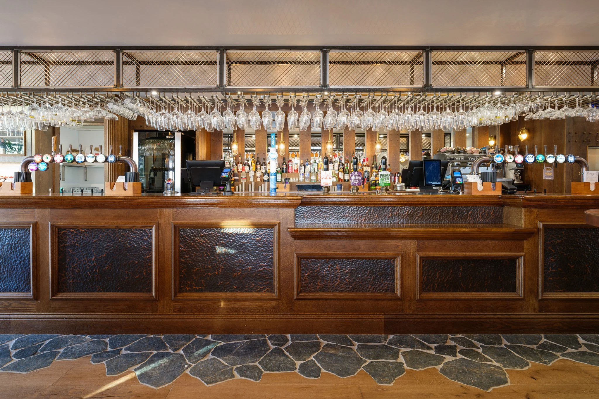 pub-30.jpg