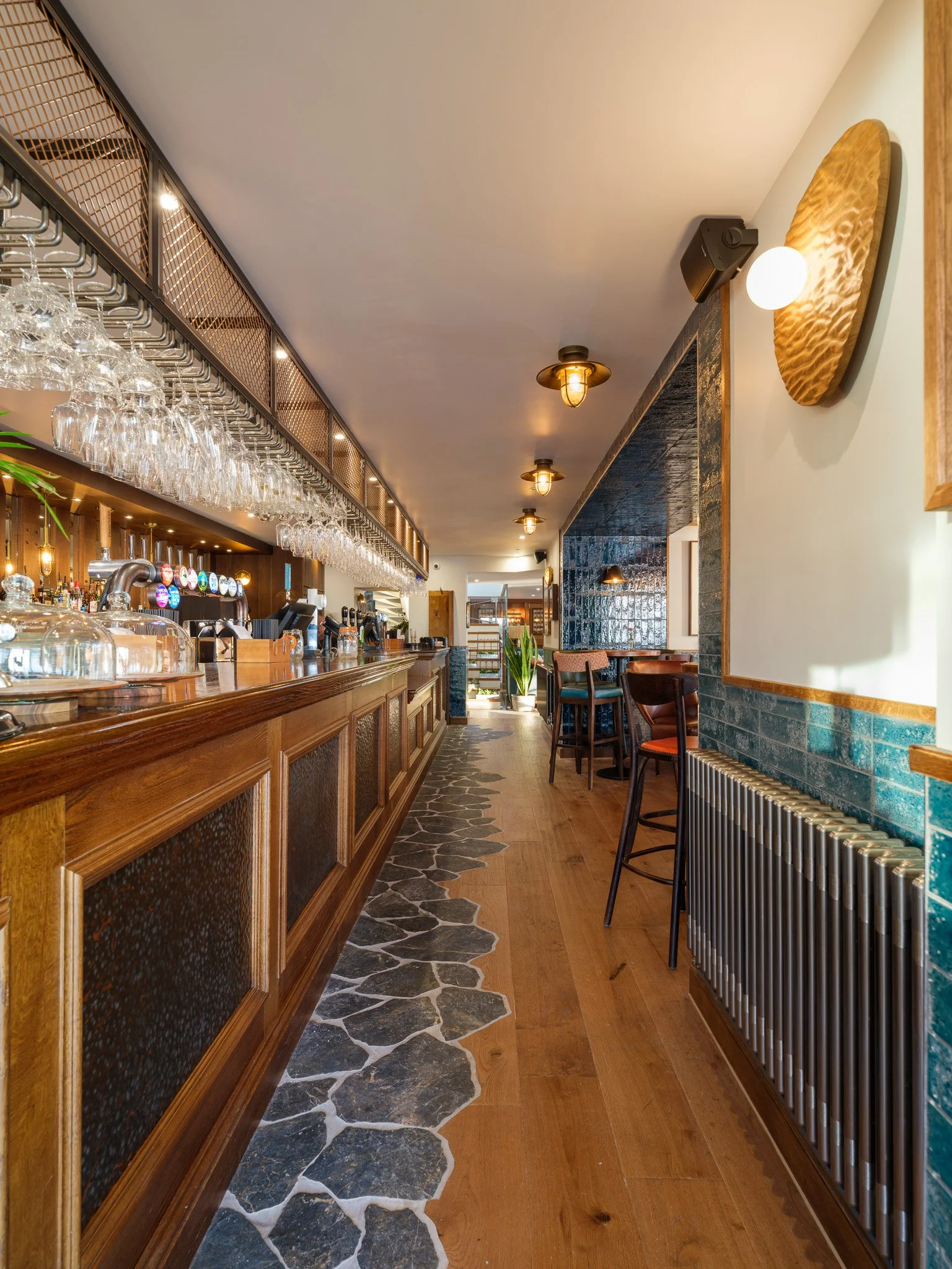 pub-31.jpg