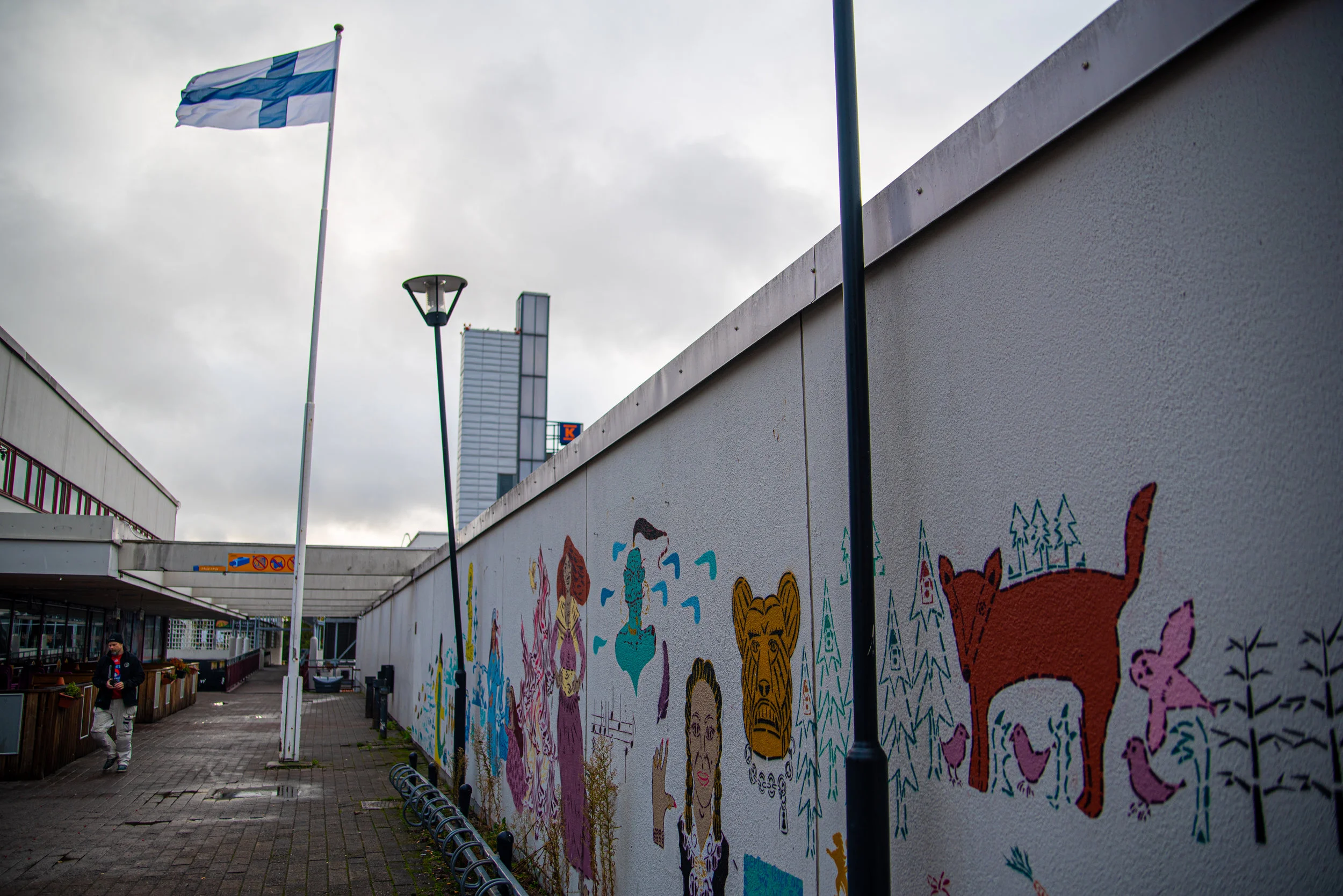 KUVAKOLLAASI: KONTULA