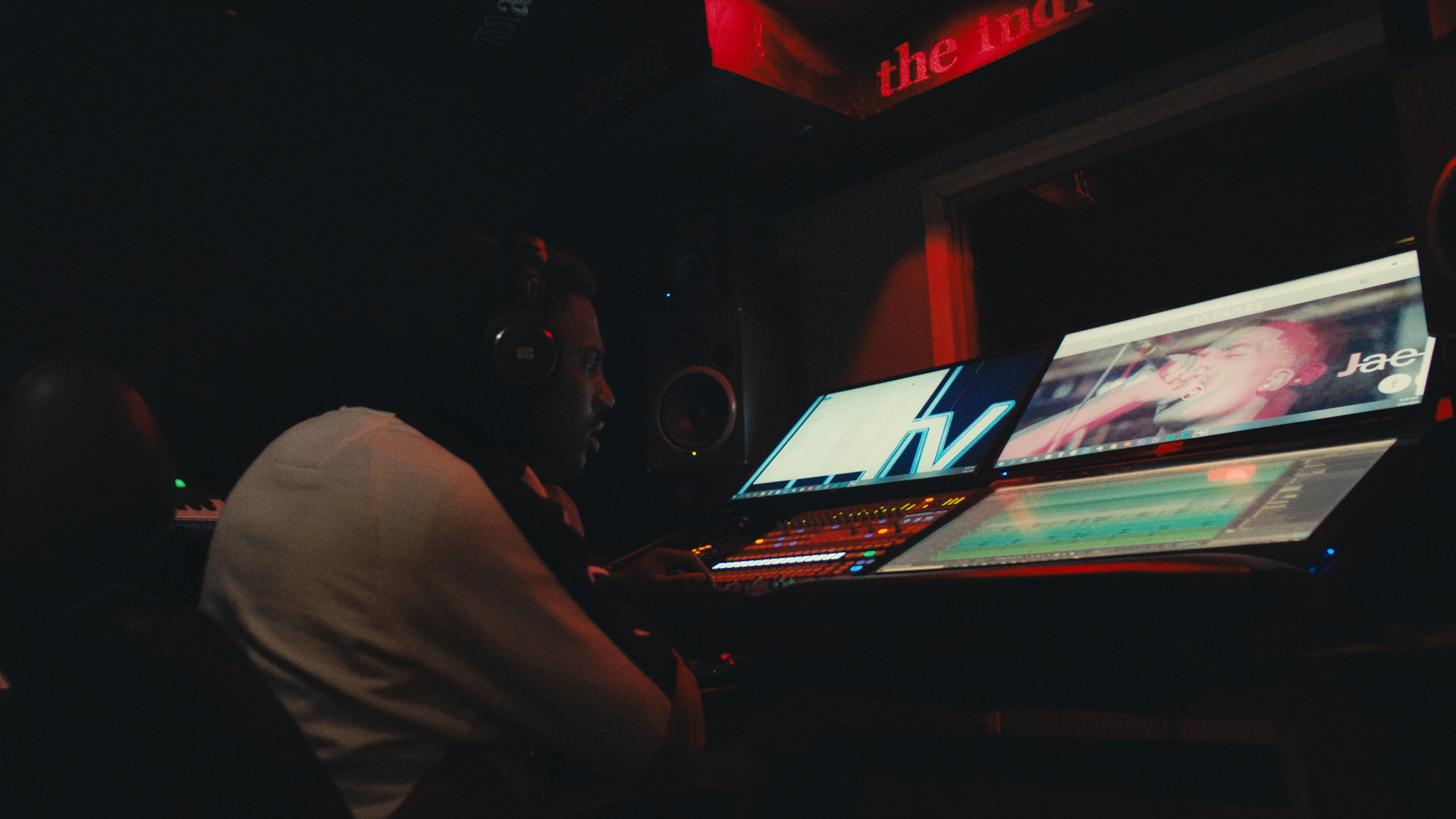 Jae_Bae_Graded_01.mov.00_01_09_20.Still002.png