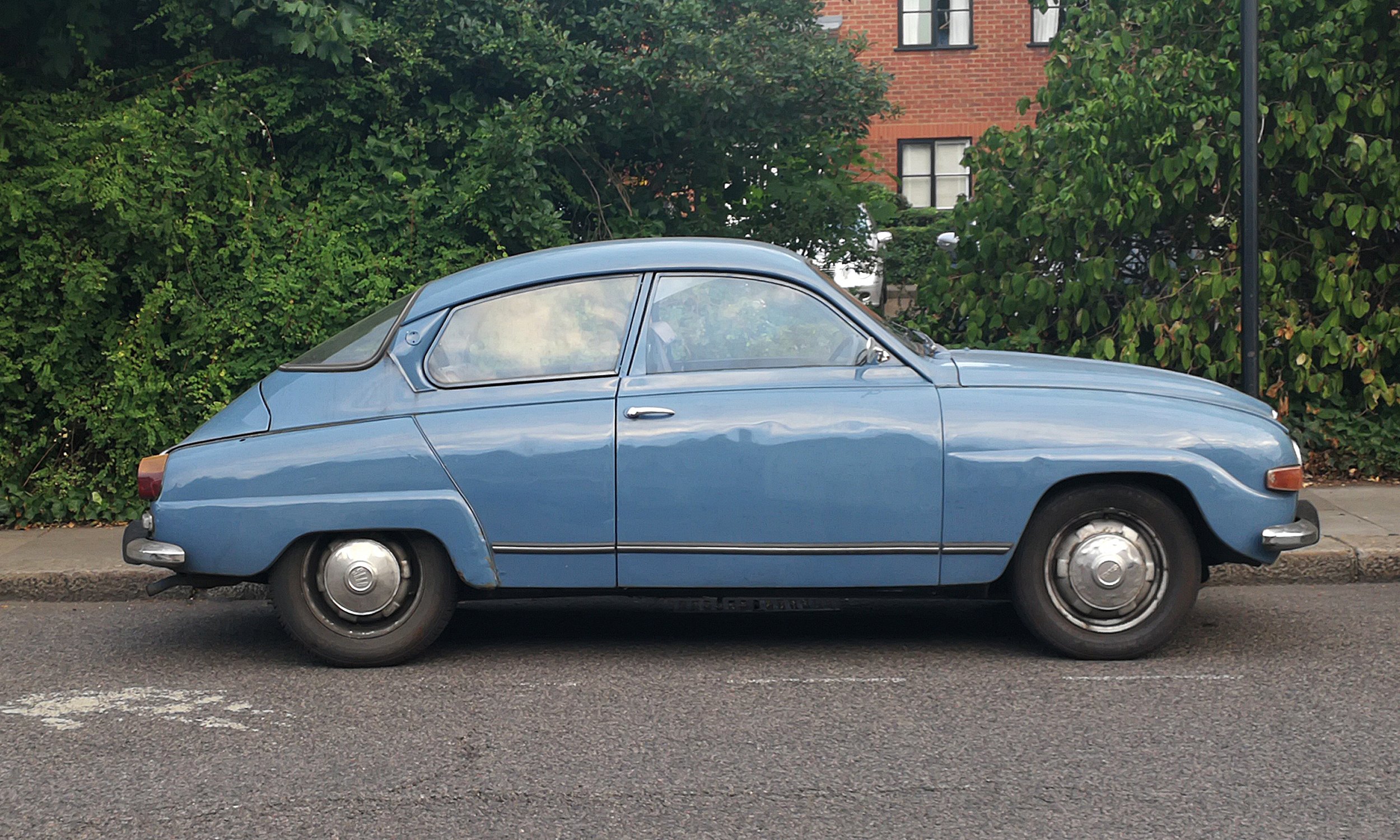  Old Saab in London - UK 