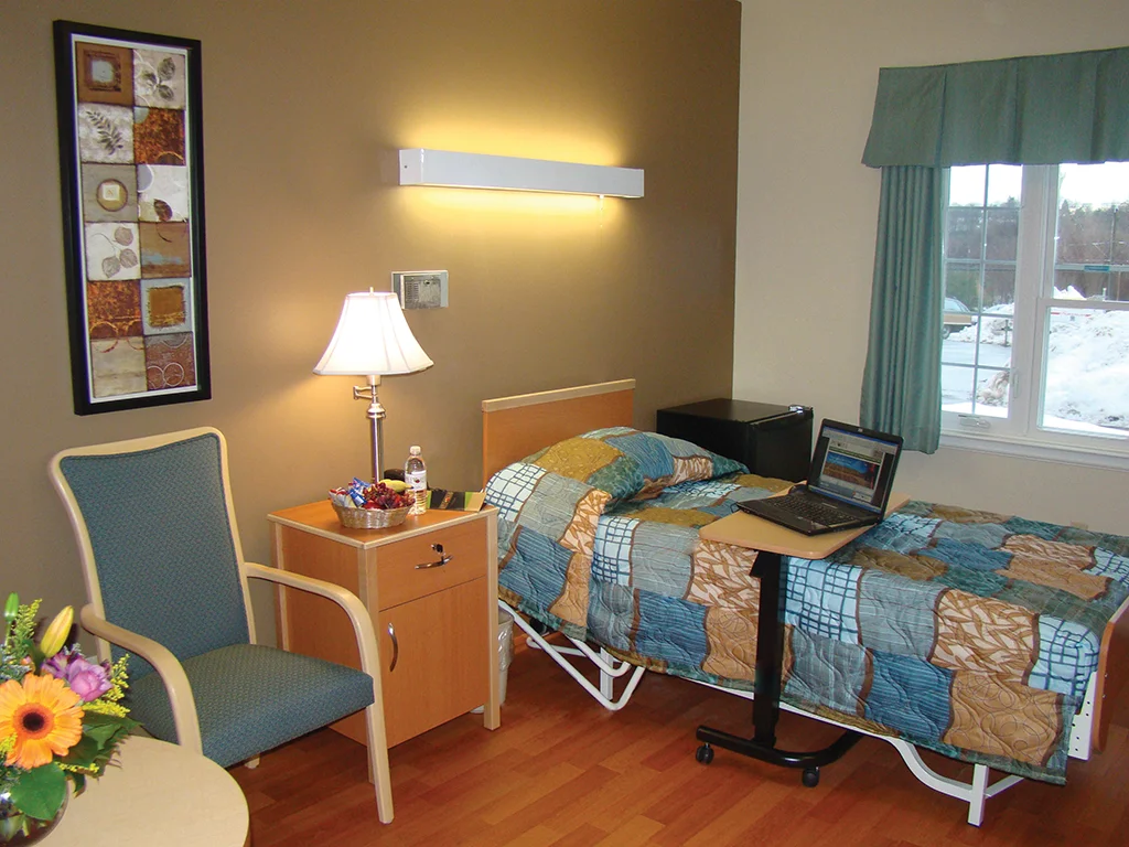 romwell bedroom1.jpg
