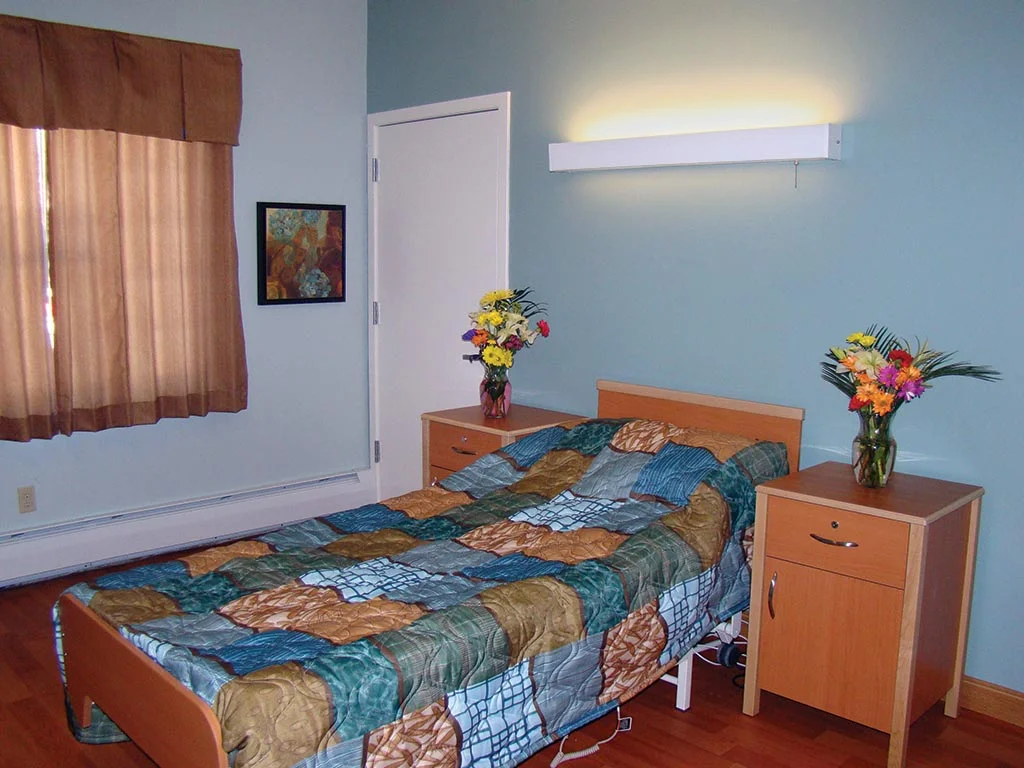 romwell bedroom4.jpg