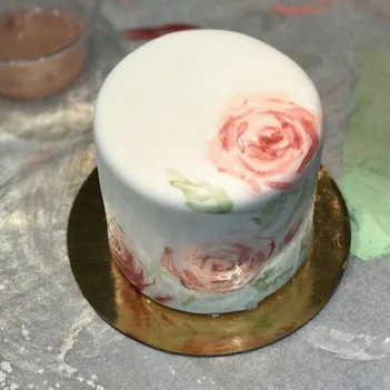 small rose cake.jpg