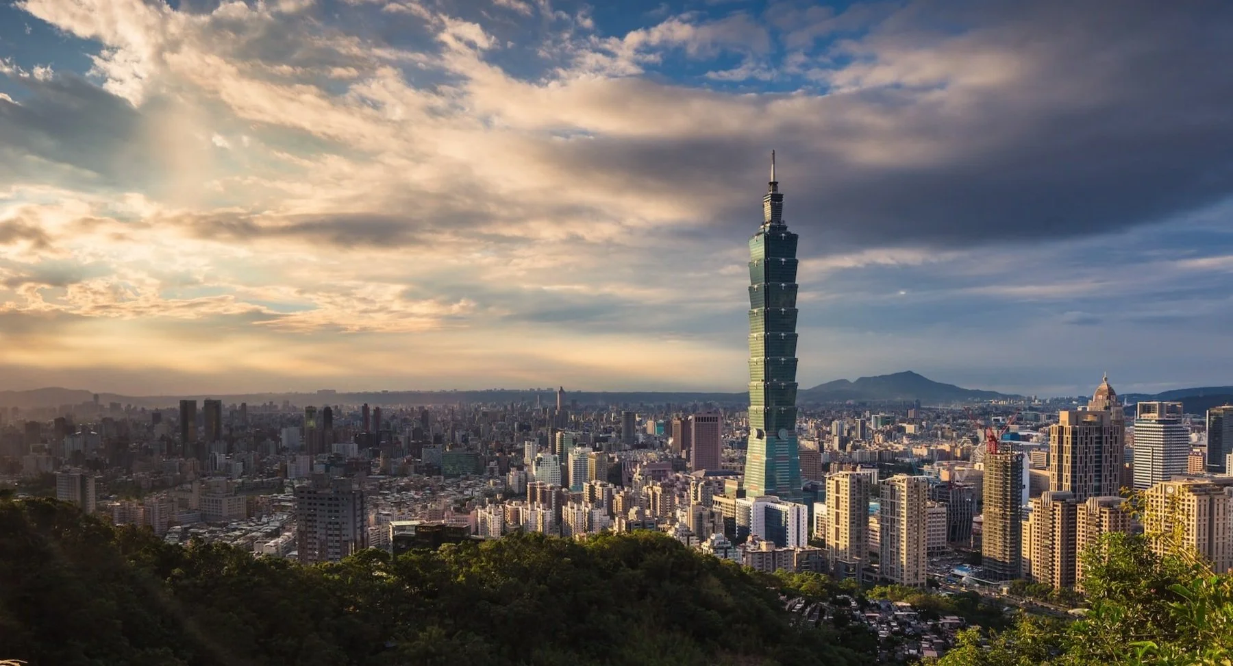 Taiwan’s Long (Impossible) Road from a De Facto to a De Jure Country: Is a New Constitution the Answer?