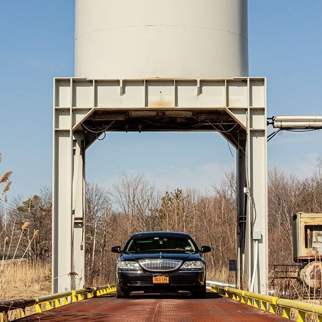 Sometimes you gotta call in the fixer:  @hollatalha.
-
-
#VelocityDriversClub #carphotography #carclub #lincoln #lincolntowncar #towncar #carevent #carmeet #VDC #ford