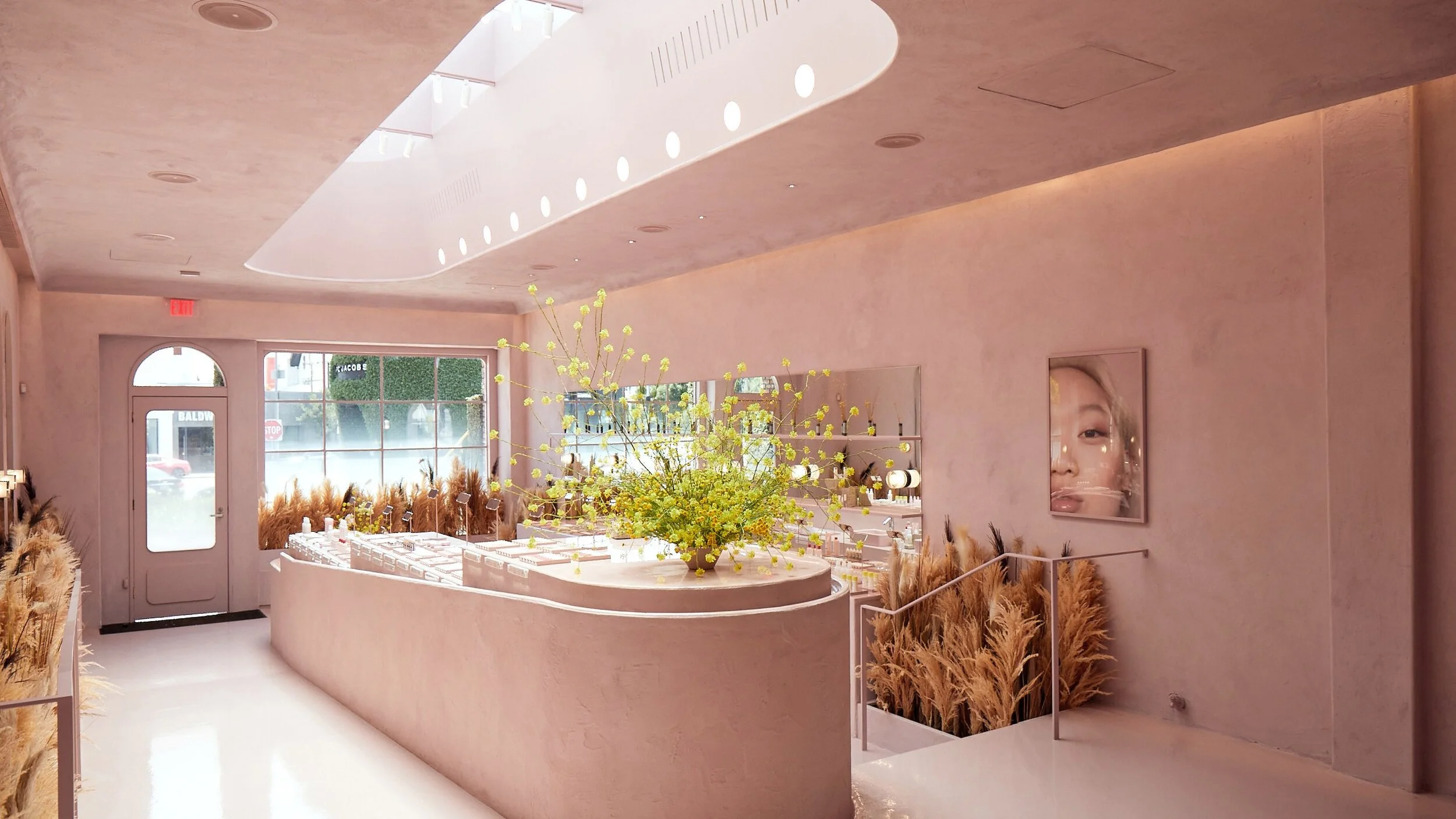 glossier-los-angeles-03.jpg