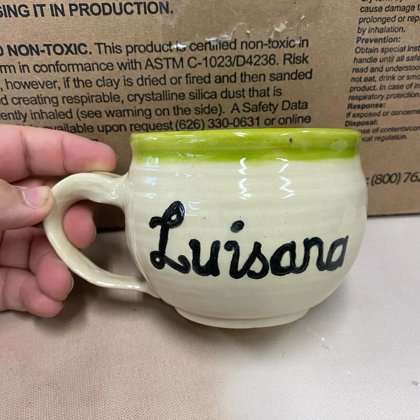🌻I was asked to do a custom mug and it turned out to be a success! The customer wanted an oversized mug shape with her name and lined with her favorite color. 

Starting January 1st, I will have my commissions open. If there is an object I make that