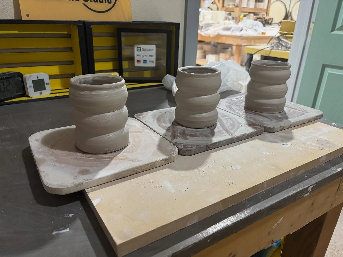 Working on some new colorways for the grid blob tumblers!

#heliotropism #sunflowerceramicstudio #texassunflower #ceramicist #texasartist #texaspotter #startupbusiness #workingartist #potter #bipocmaker #handmade #femalerunbusiness
#ShopUpdate #Handm