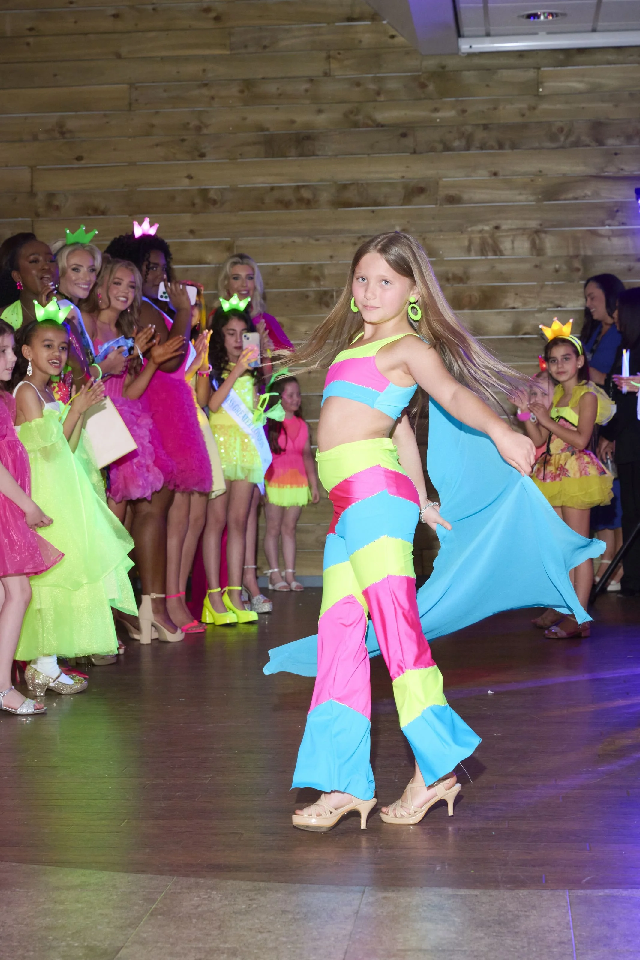 ￼000471_IJM-26_B_Neon-Party.jpg