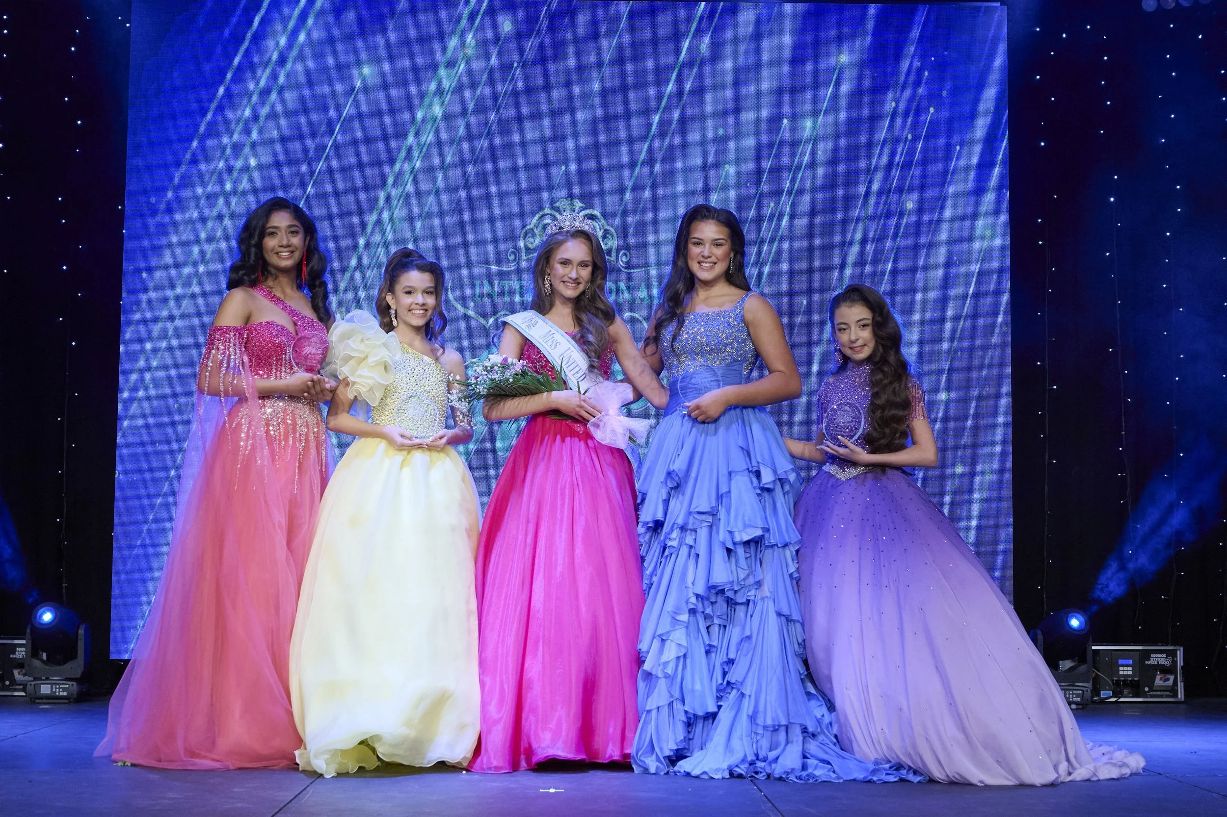 ￼020815_IJM-26_I_JR-Crown.jpg