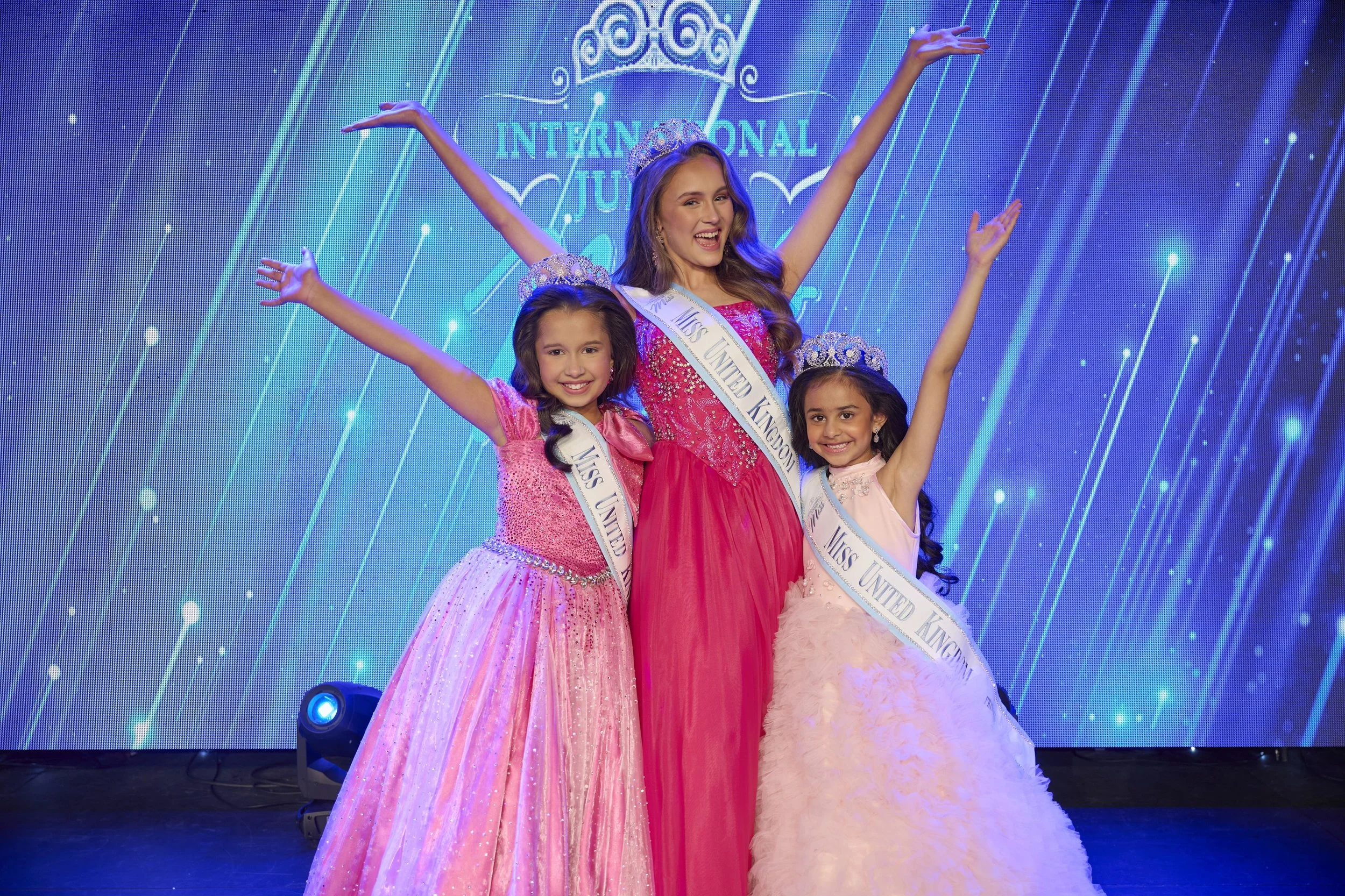 ￼020873_IJM-26_I_JR-Crown.jpg