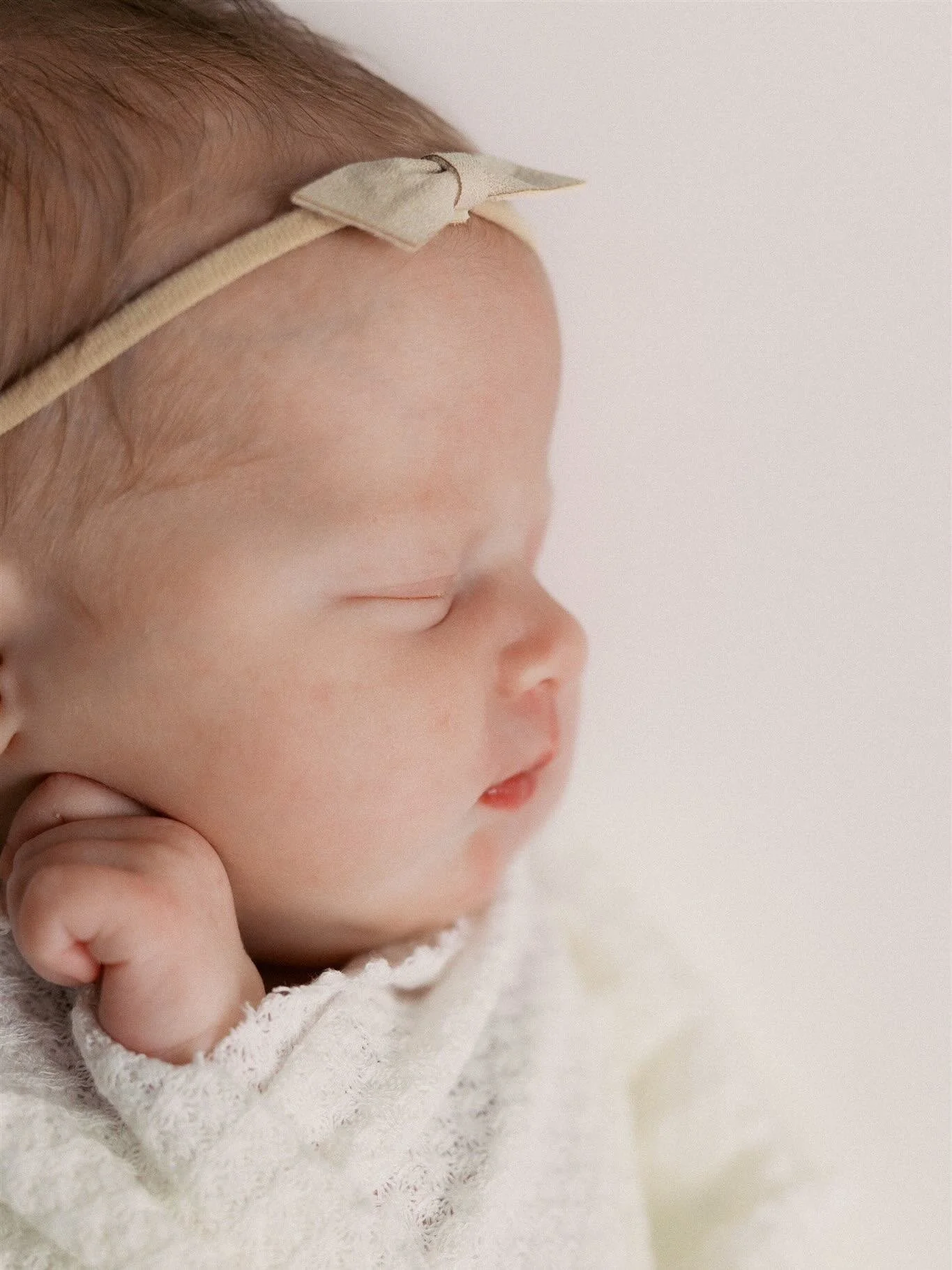 Those first few days&hellip; when time slows down and everything feels brand new 🤍
⠀⠀⠀⠀⠀⠀⠀⠀⠀
Welcome to the world, Little One!