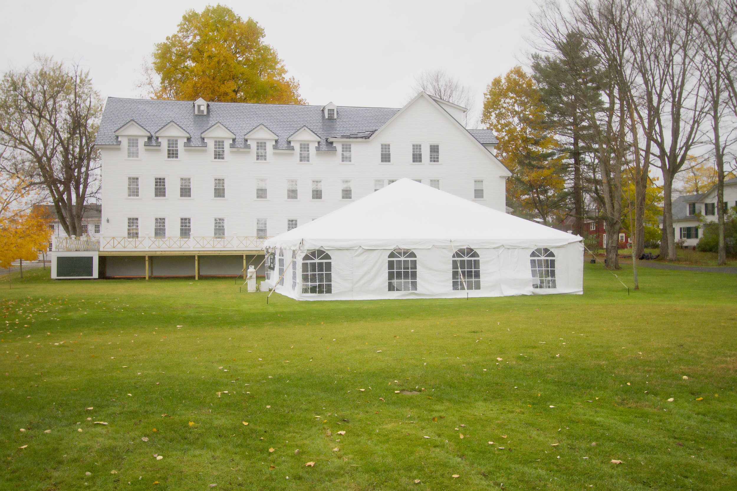 Utilize the lawn for autumn events